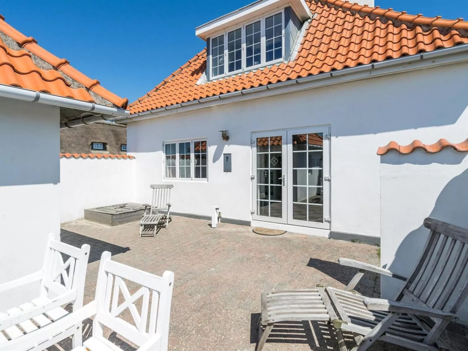 "Fridoline" - 150m from the sea