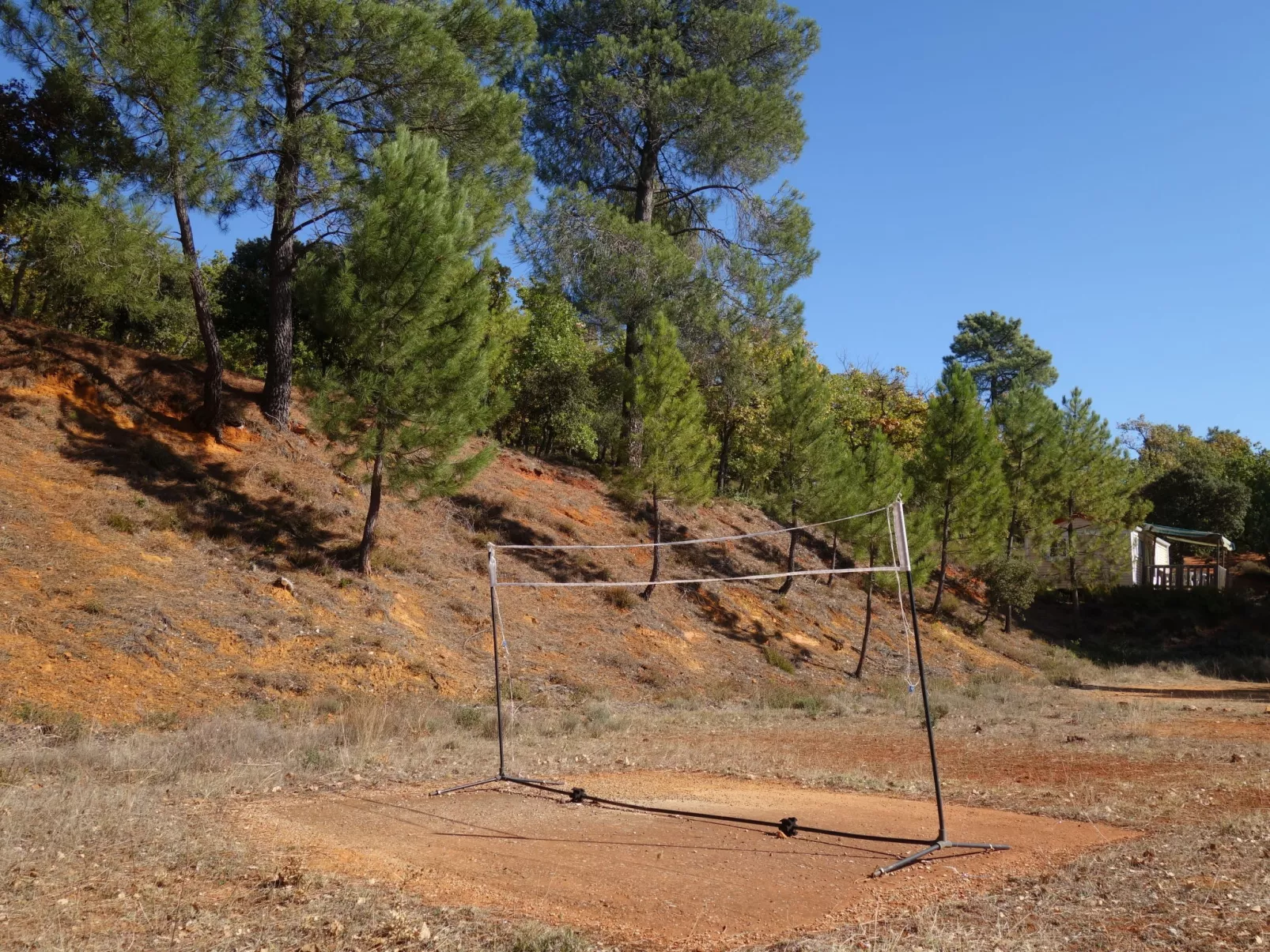 La Colline des Ocres-Buiten