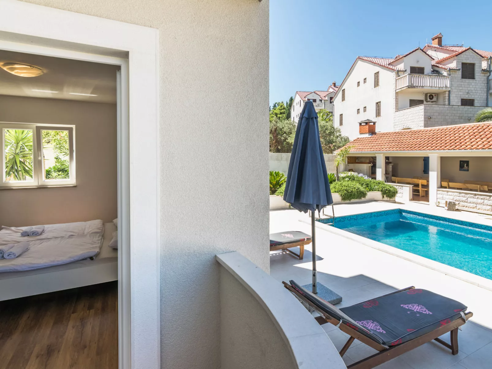 Villa 2 Pools-Binnen