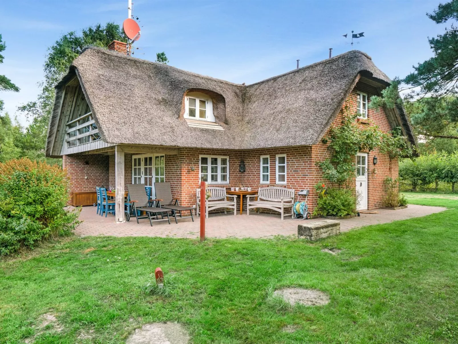 "Ariela" - 1.1km from the sea