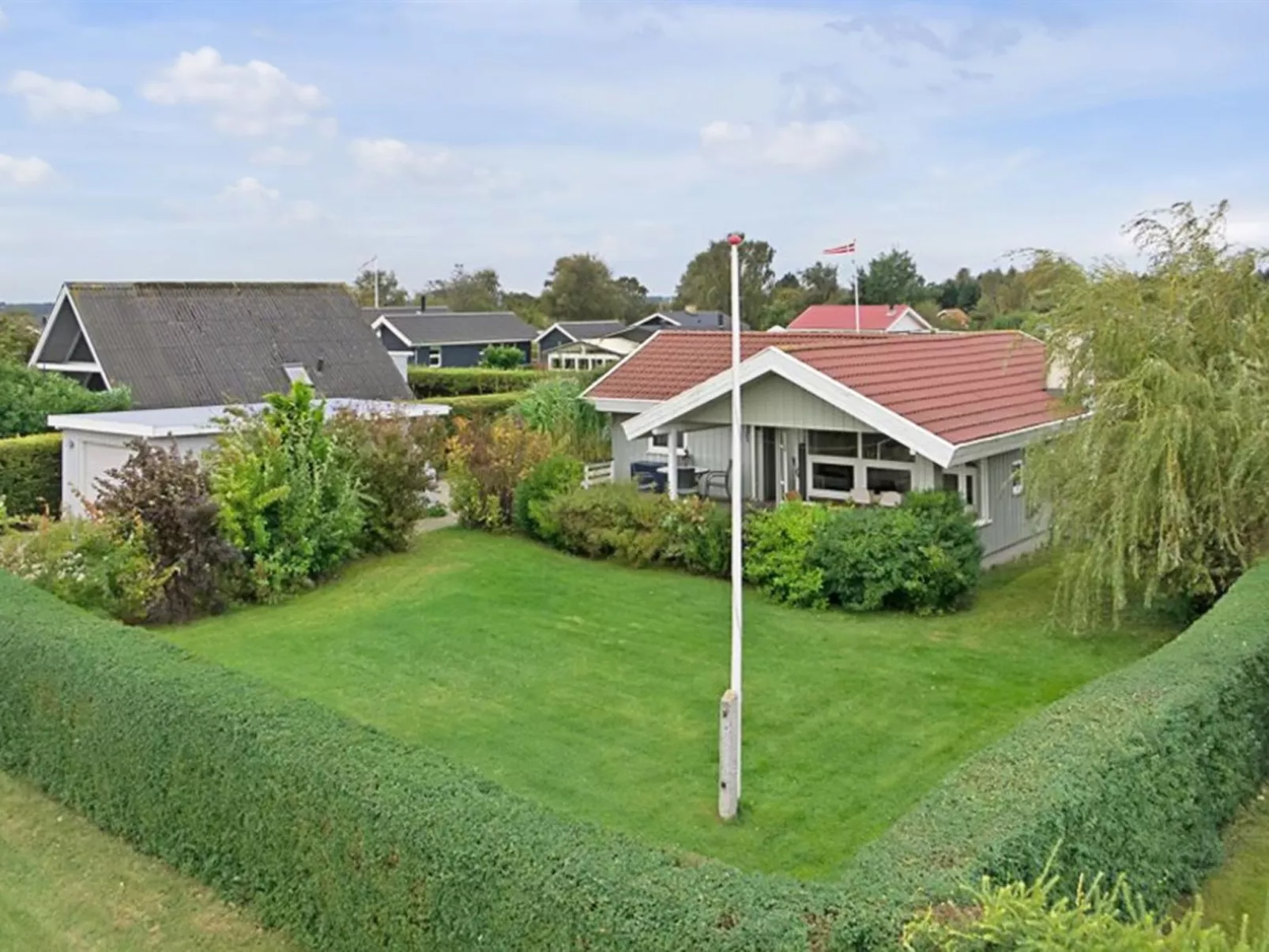 "Stenkil" - 250m from the sea-Buiten