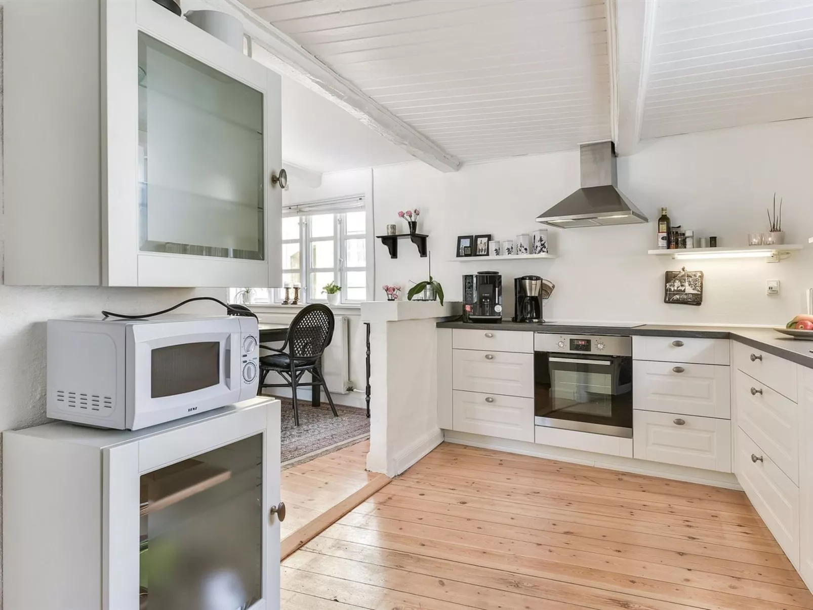 "Zezilie" - 500m from the sea-Binnen