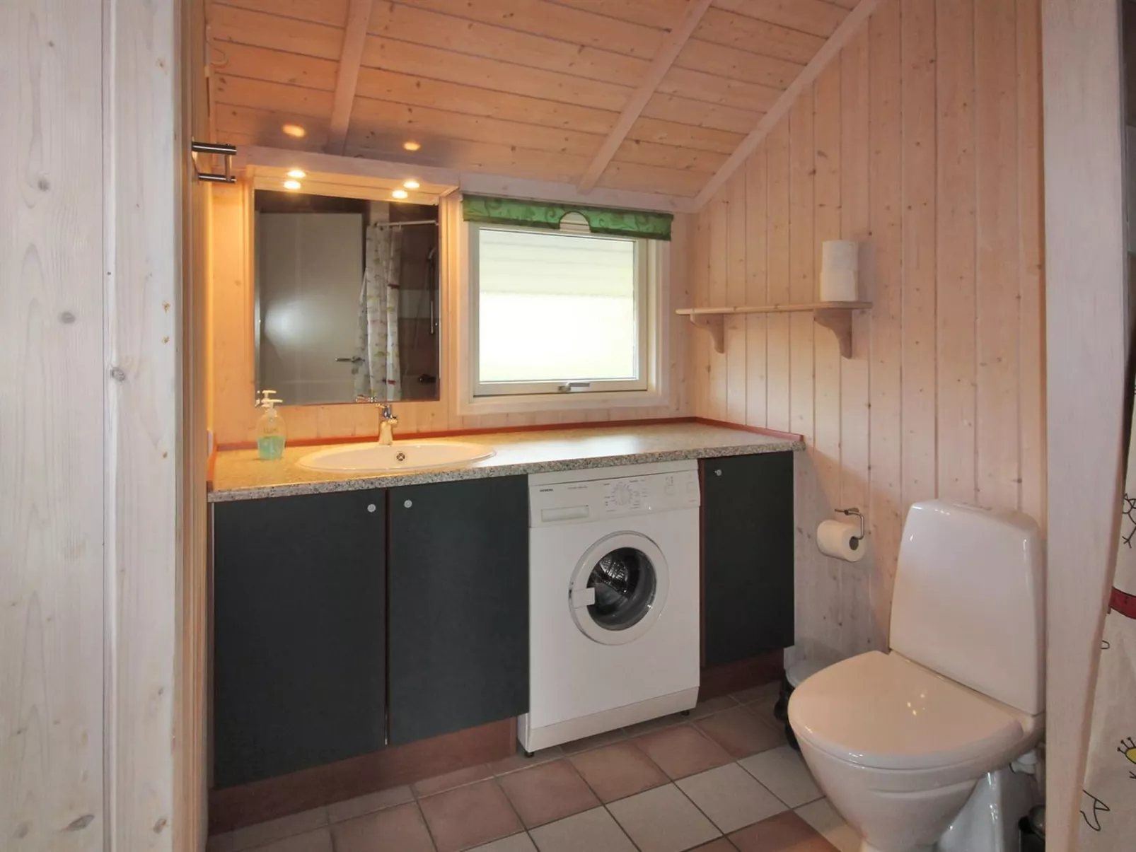 "Dagmar" - 300m from the sea-Binnen