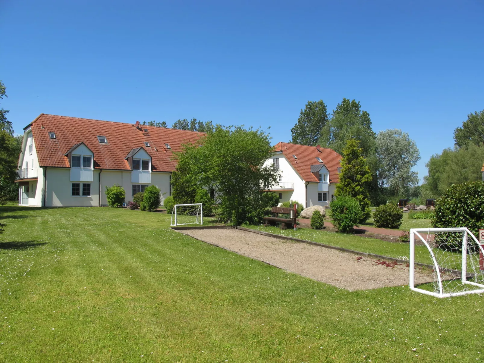 Gollwitzer Park (Insel Poel)-Buiten