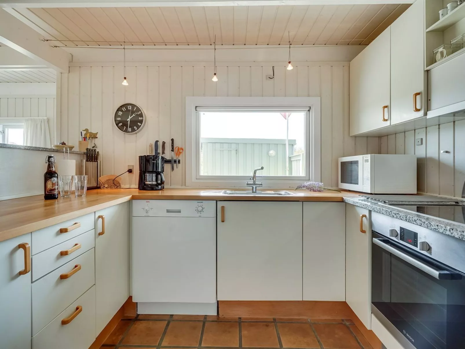 "Inra" - 400m from the sea-Binnen
