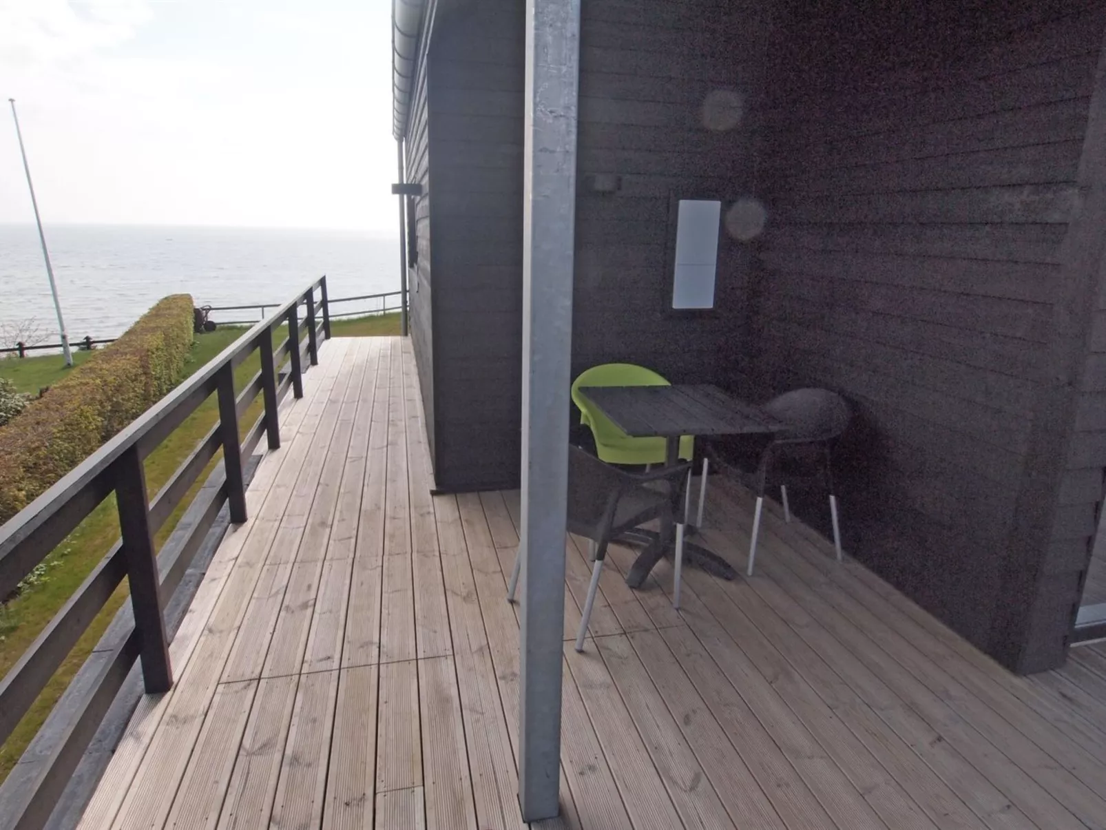 "Reinhard" - 50m from the sea-Binnen