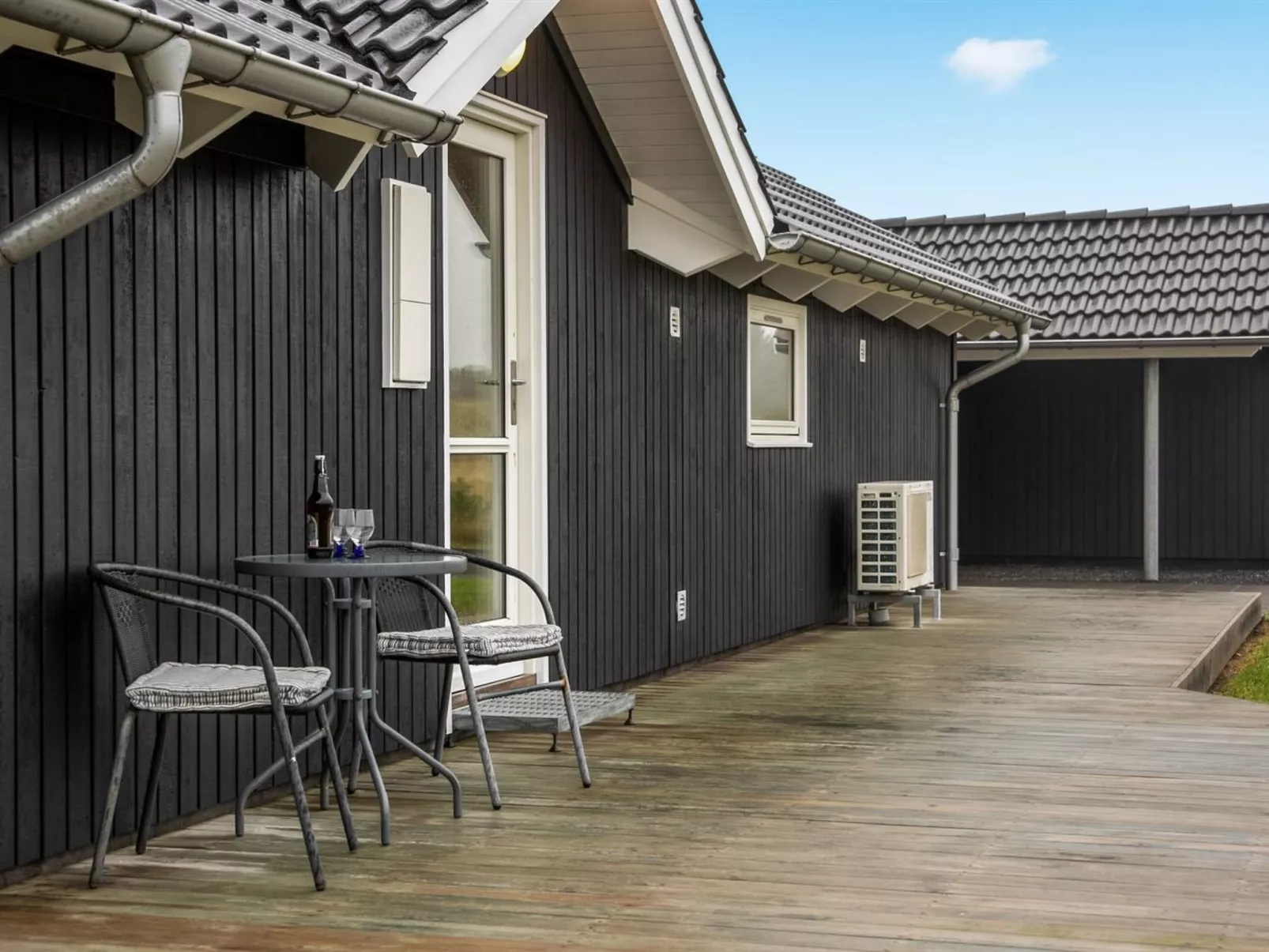 "Christan" - 1.2km from the sea-Buiten