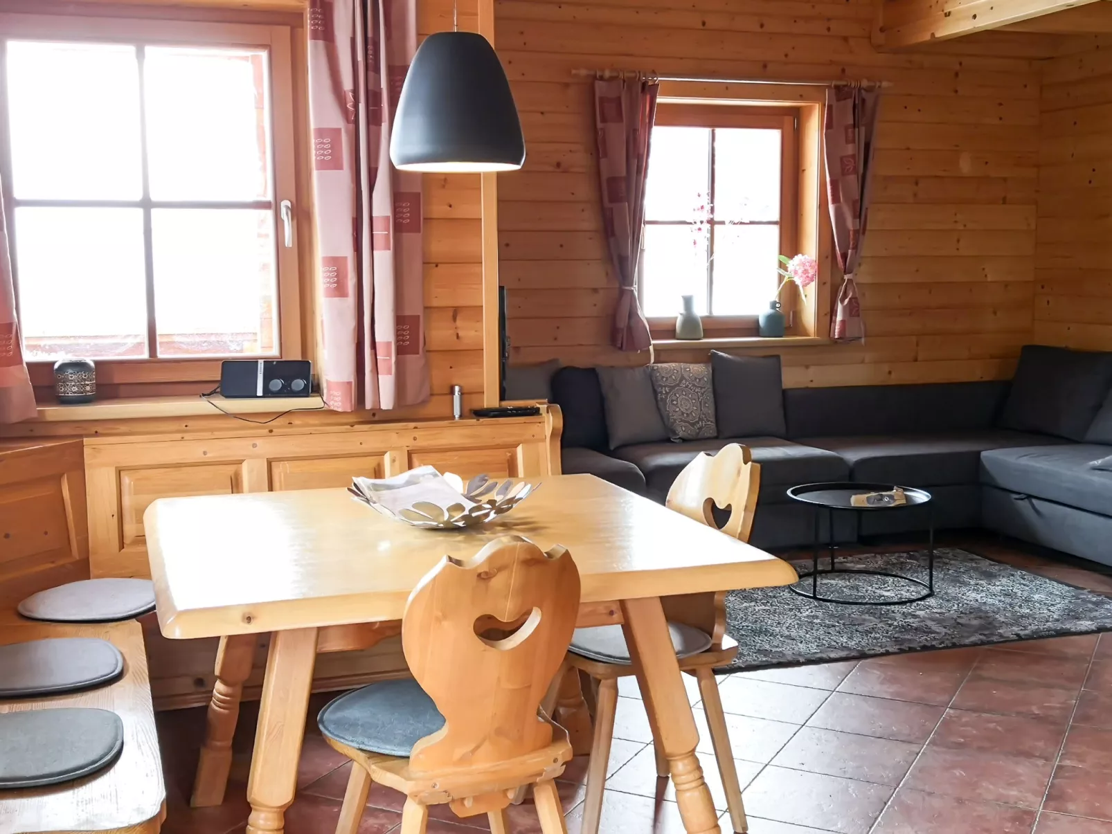 Chalet Jupiter-Binnen