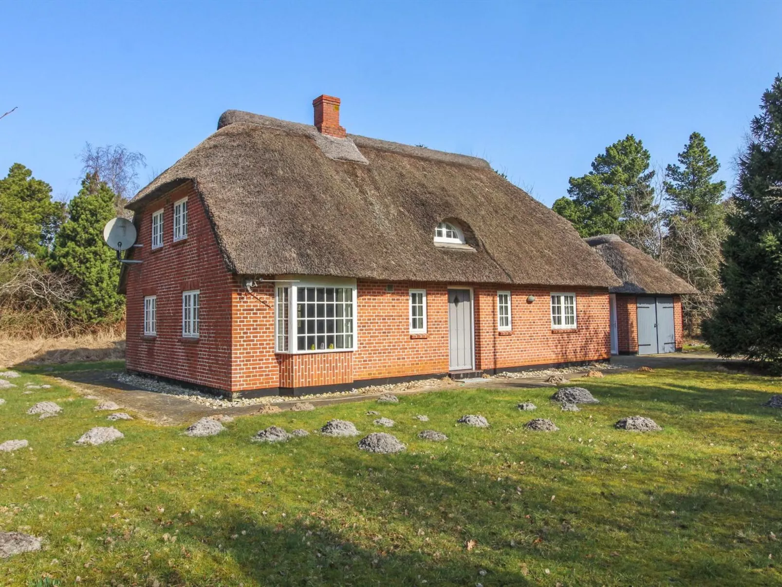 "Thoren" - 2km from the sea