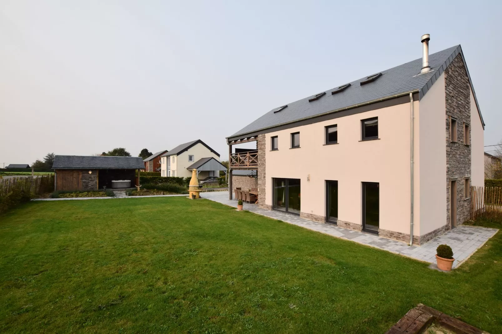 Villa Kristof-Buitenkant zomer
