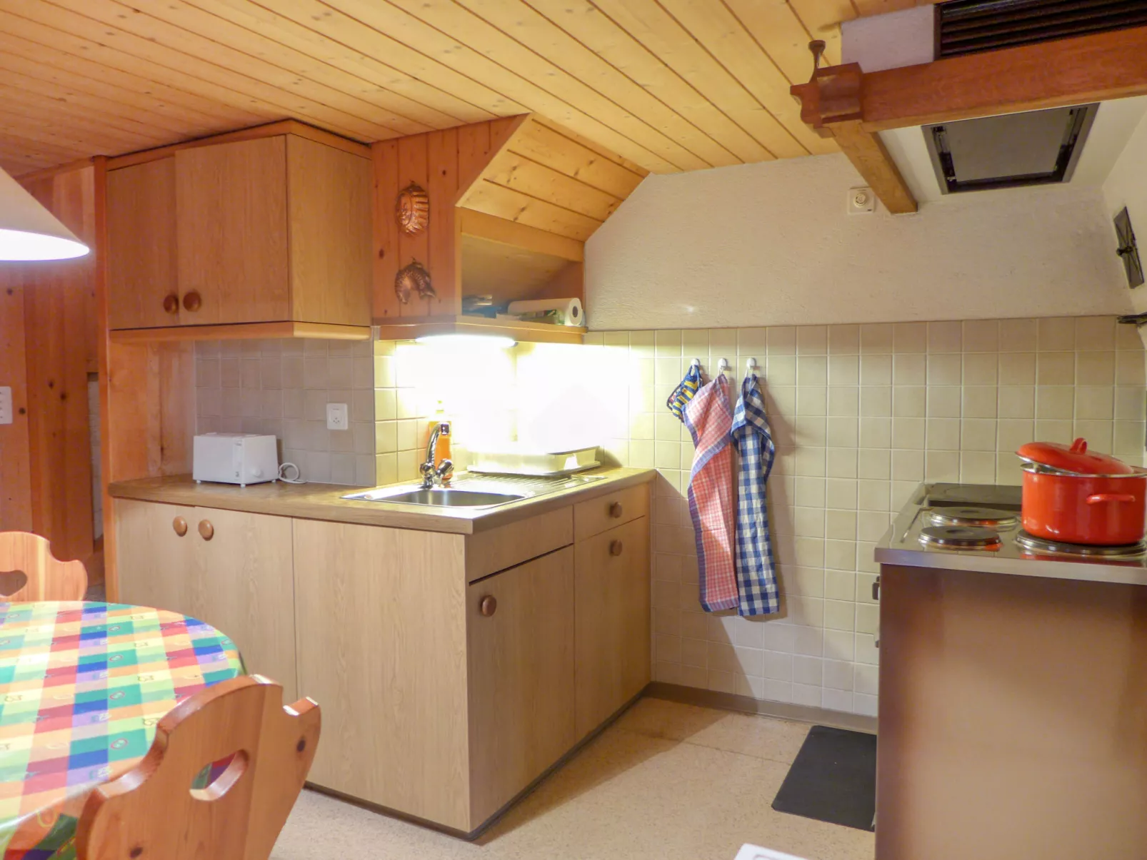 Chalet Esther-Binnen