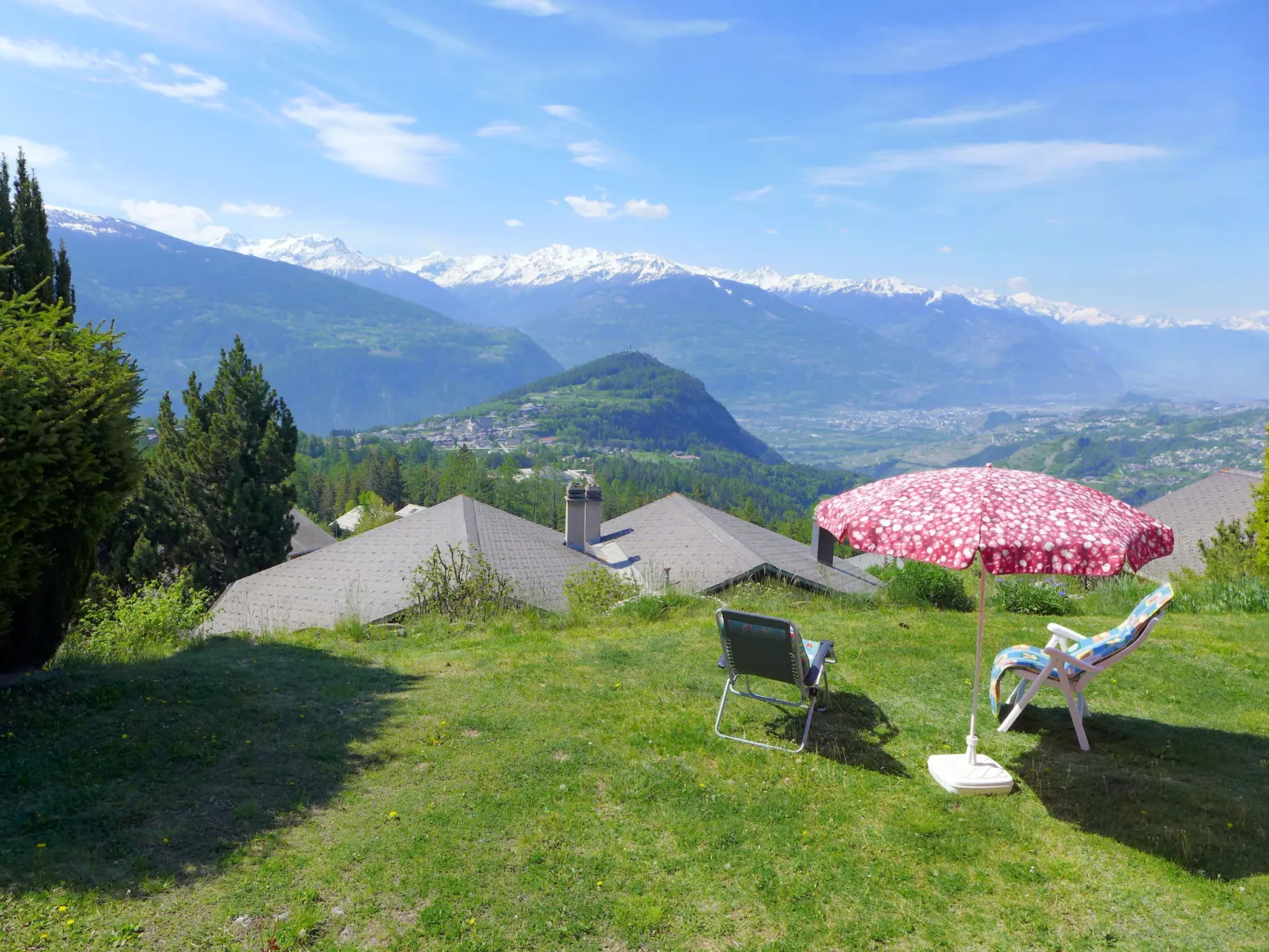 Chalet La Délège-Buiten