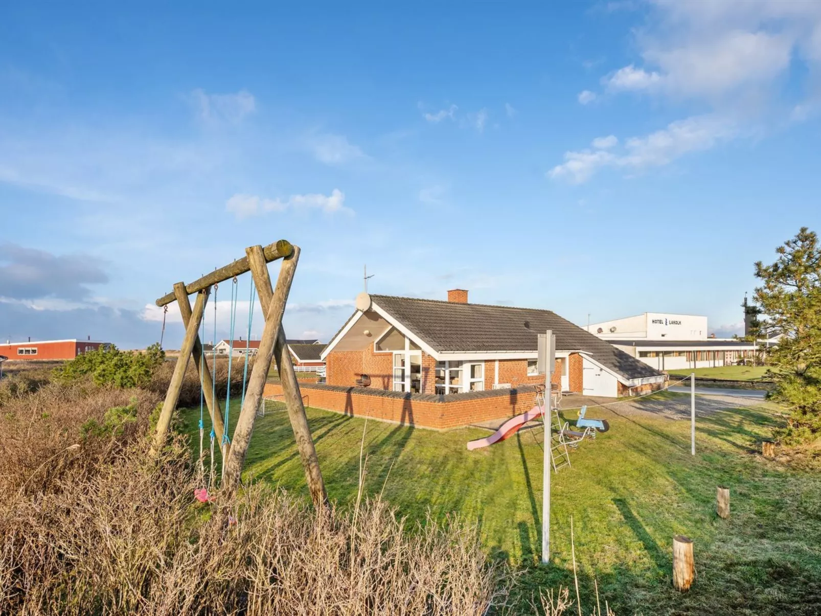 "Mari" - 400m from the sea-Binnen