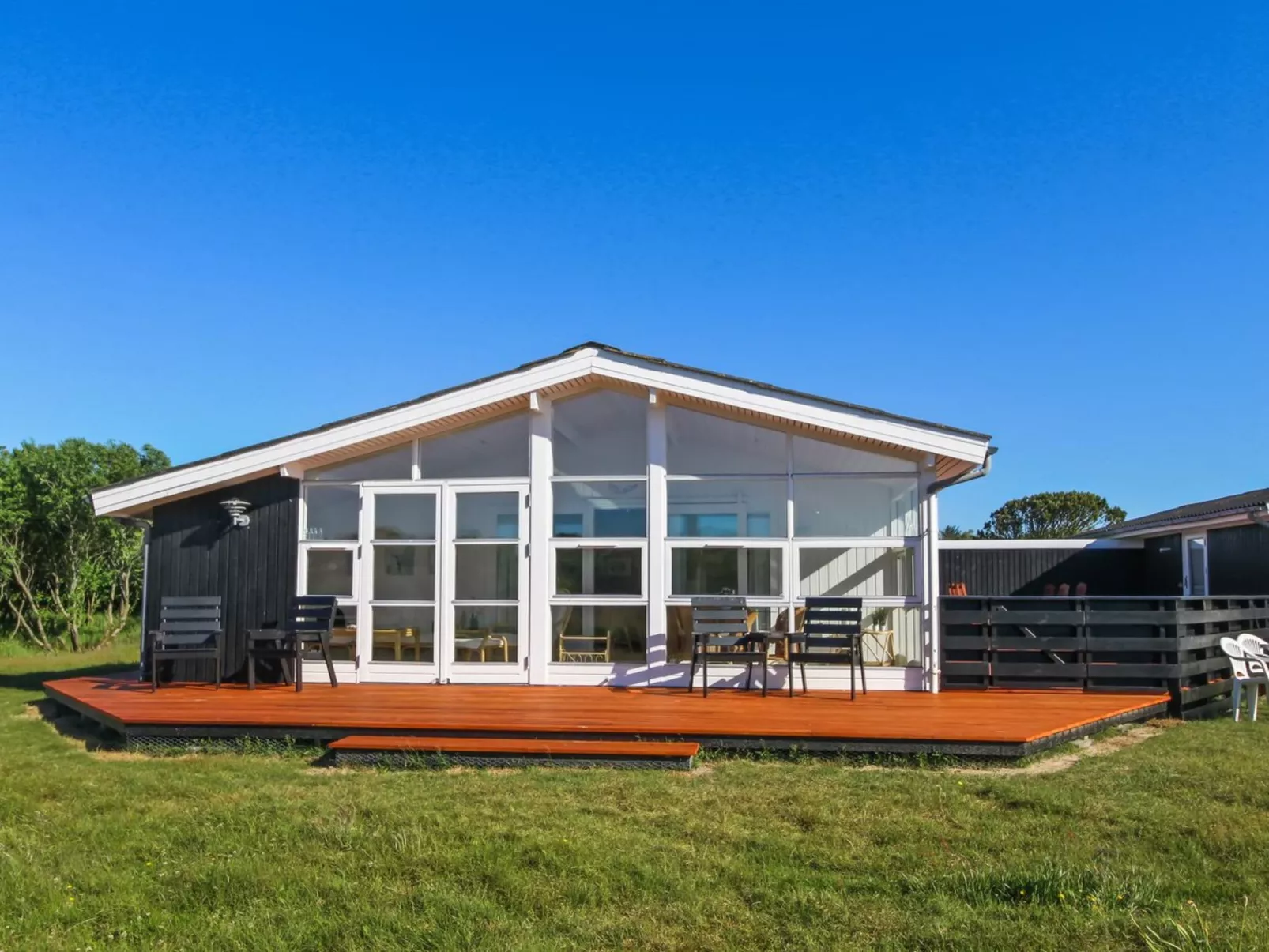 "Allis" - 400m from the sea-Buiten