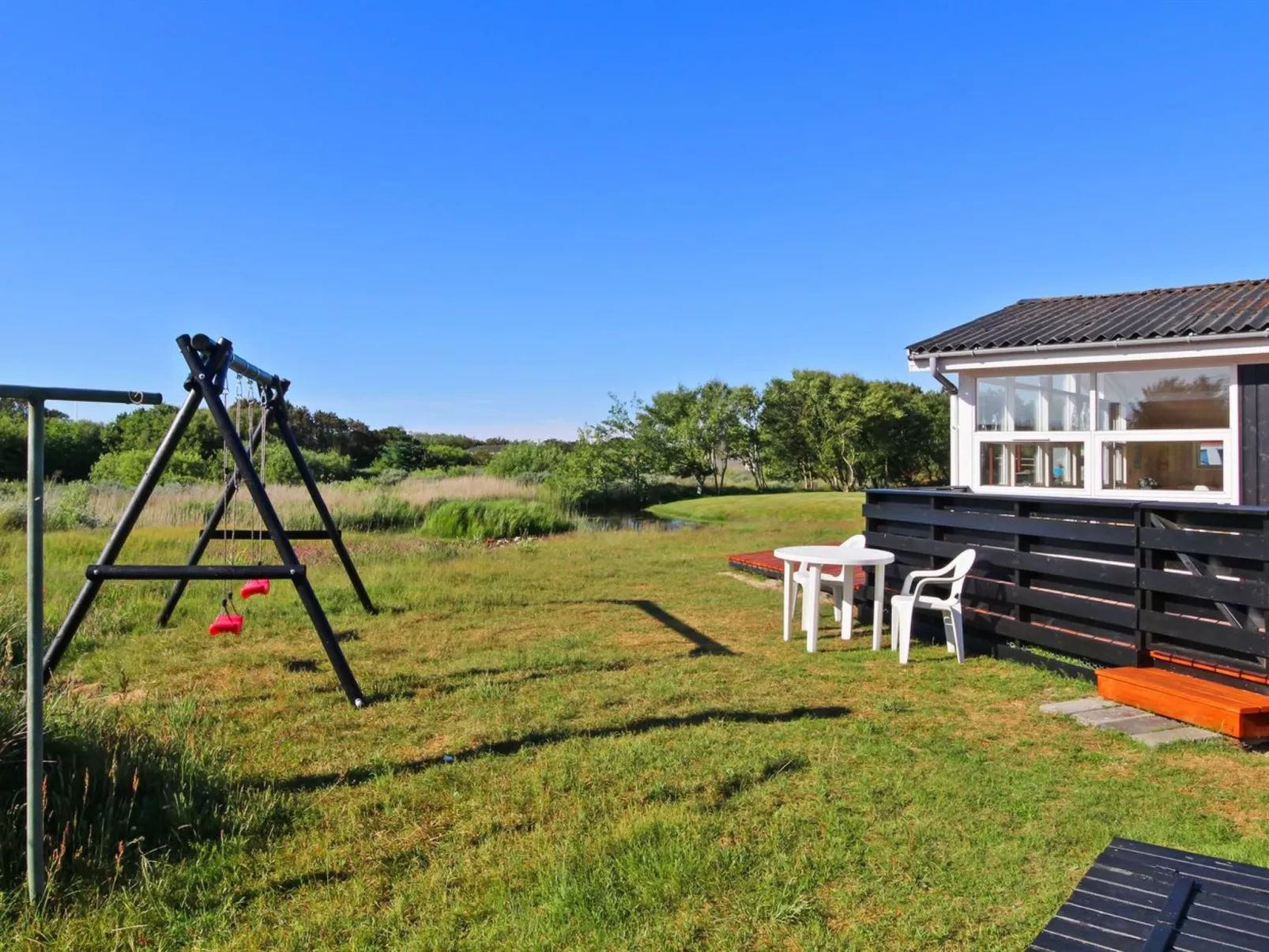 "Allis" - 400m from the sea-Buiten