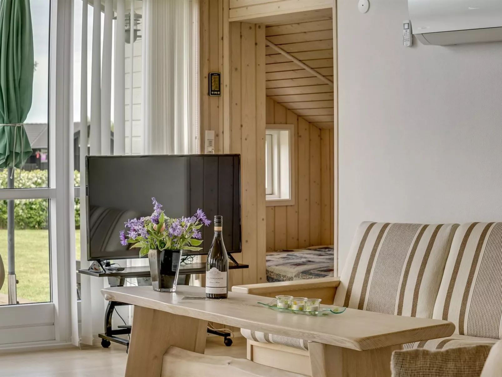 "Nuutti" - 300m from the sea-Binnen