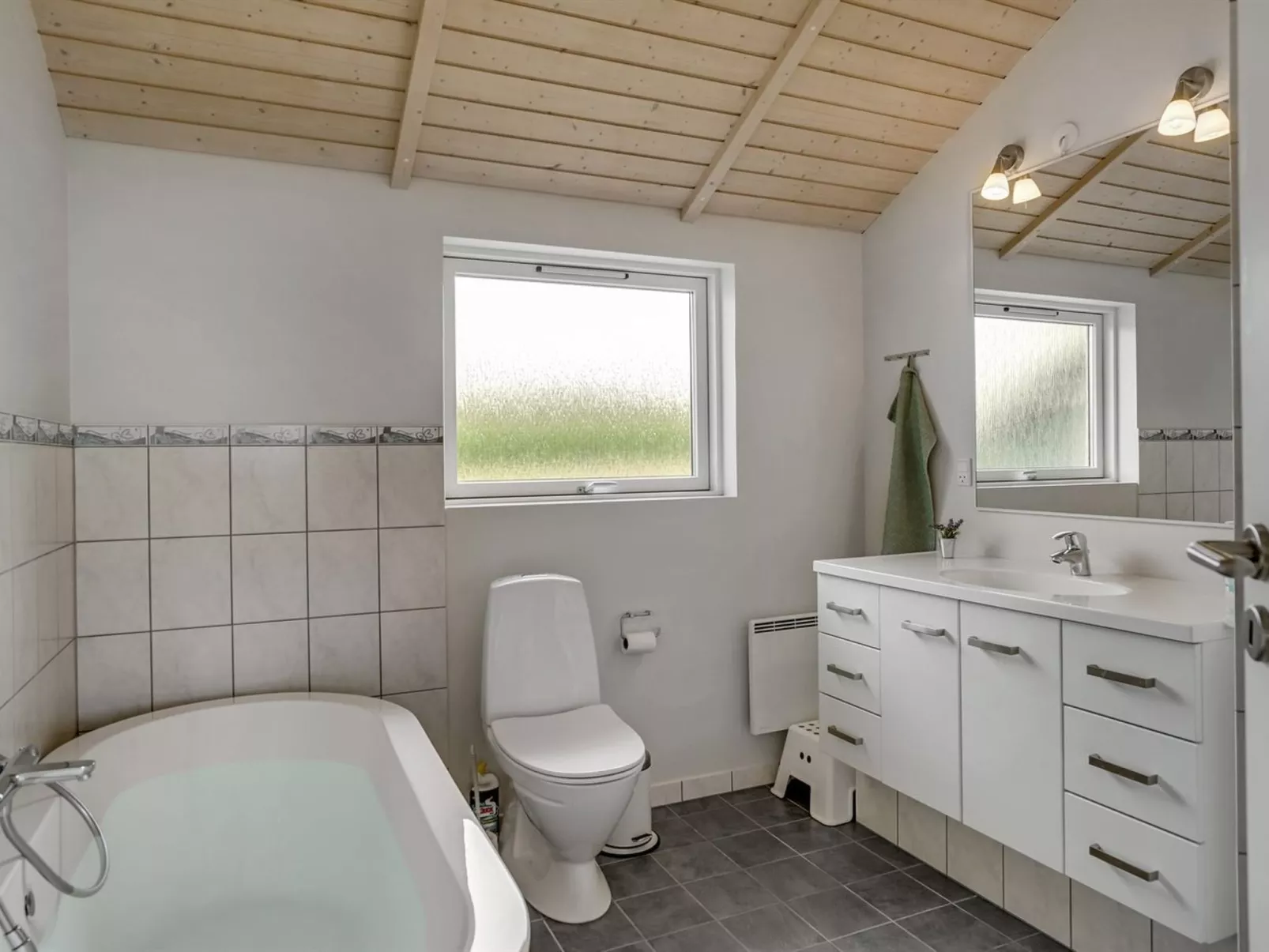 "Nuutti" - 300m from the sea-Binnen