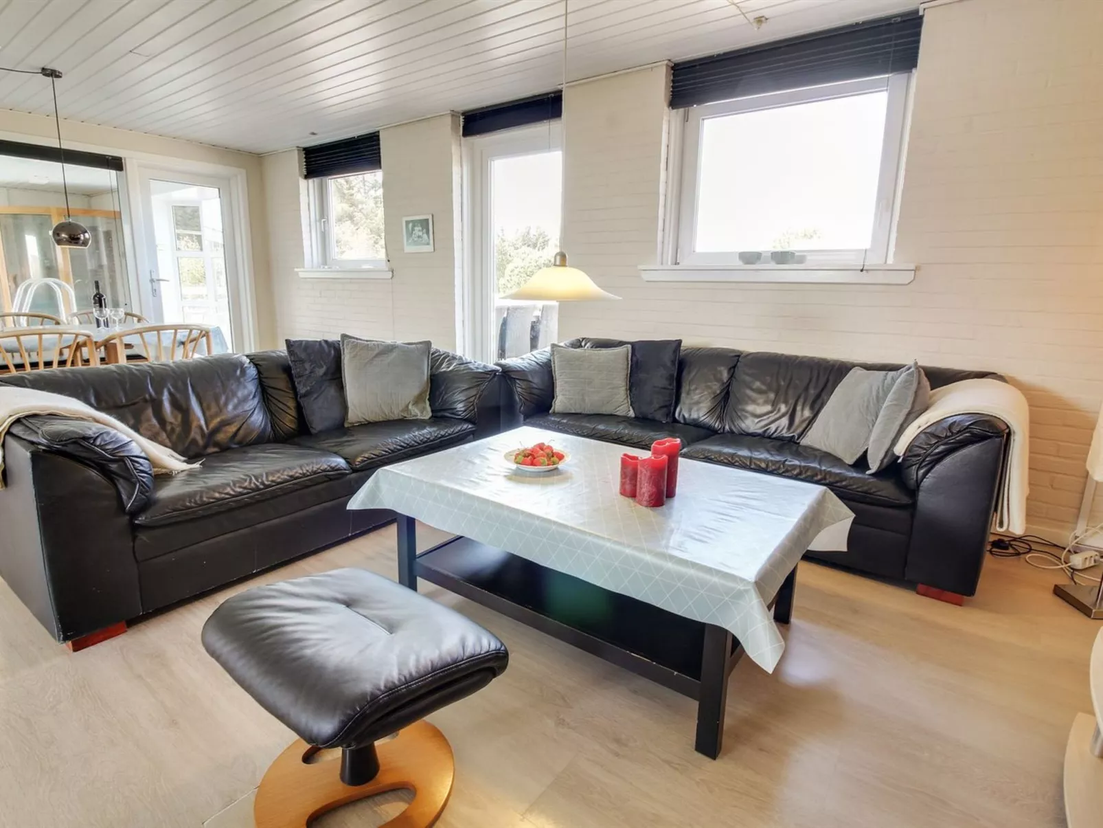 "Sissan" - 900m from the sea-Binnen