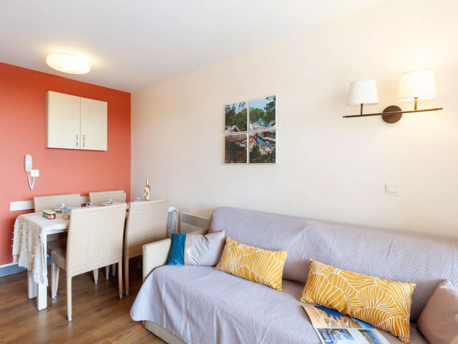 Le Village (B1 328)-Binnen