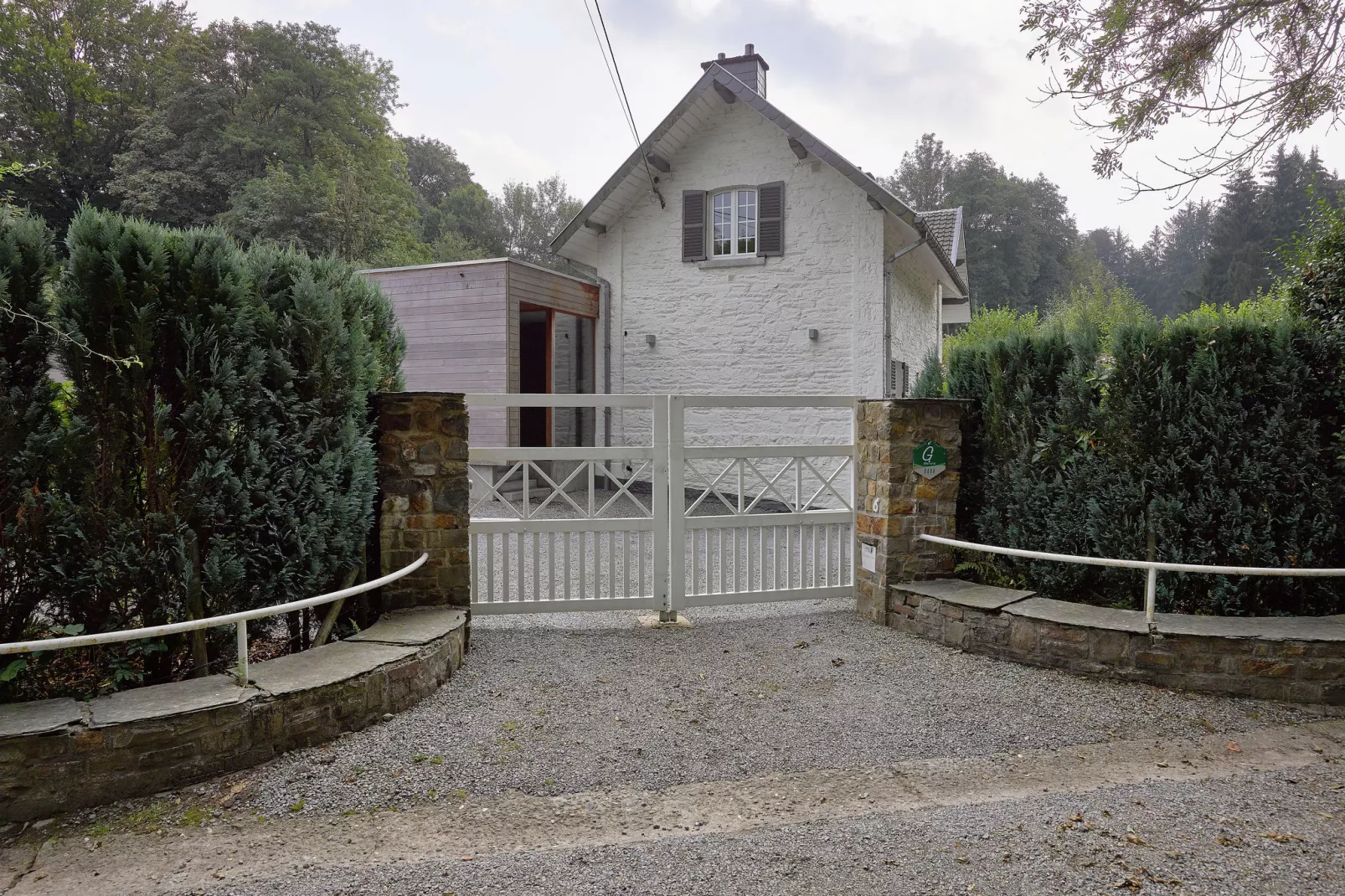 Villa White-Buitenkant zomer