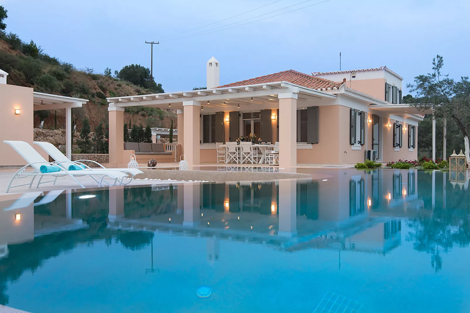 Elegant Villa Apolonas-Buitenkant zomer