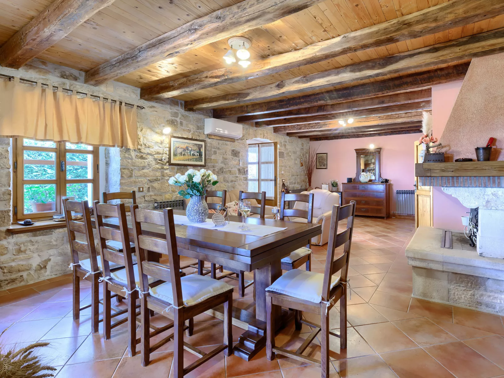 Villa Dina