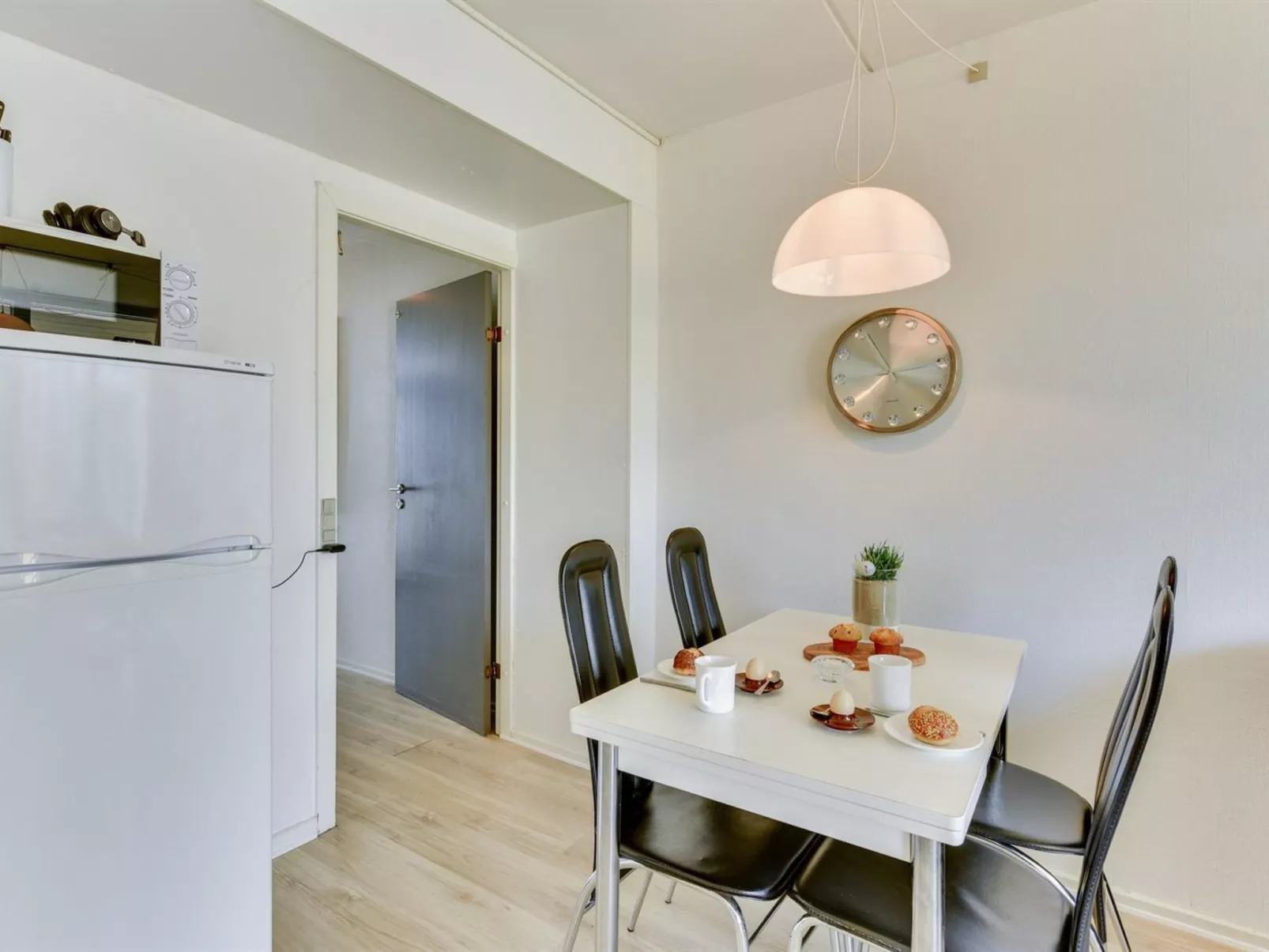 "Marketta" - 250m from the sea-Binnen
