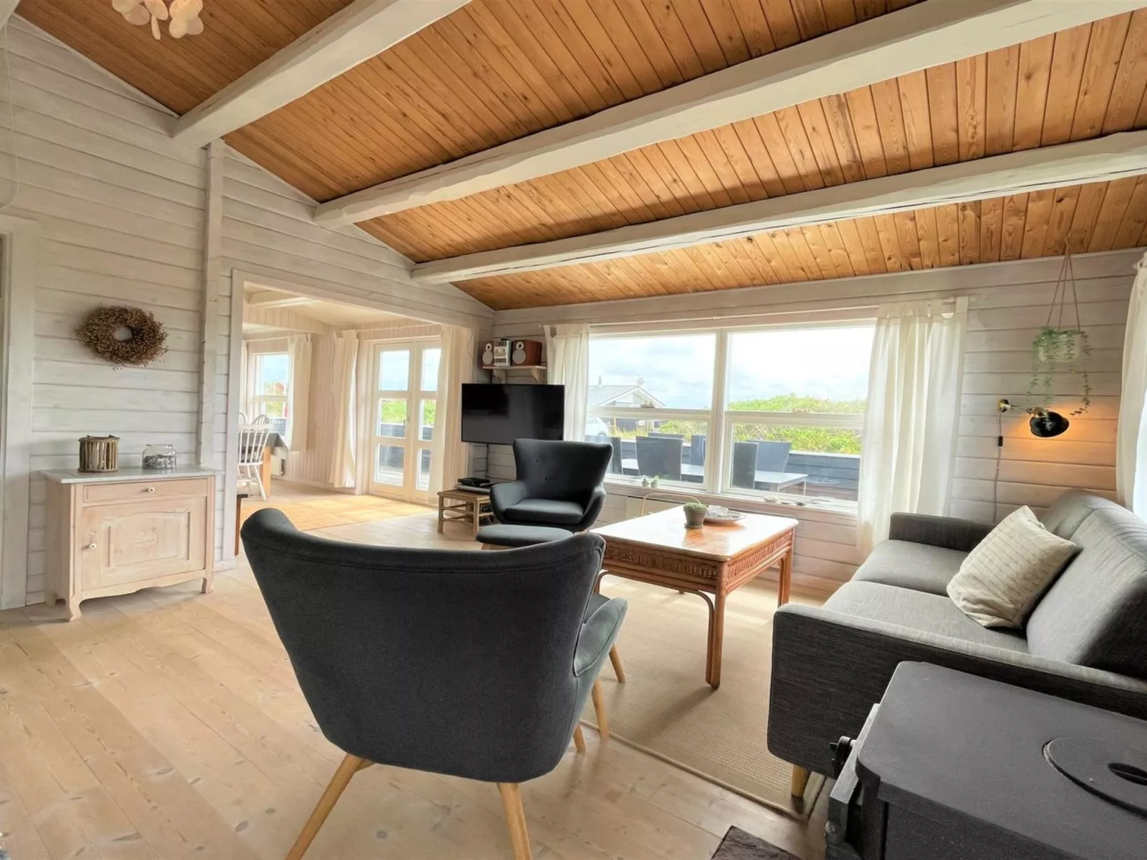 "Arbnora" - 400m from the sea-Binnen