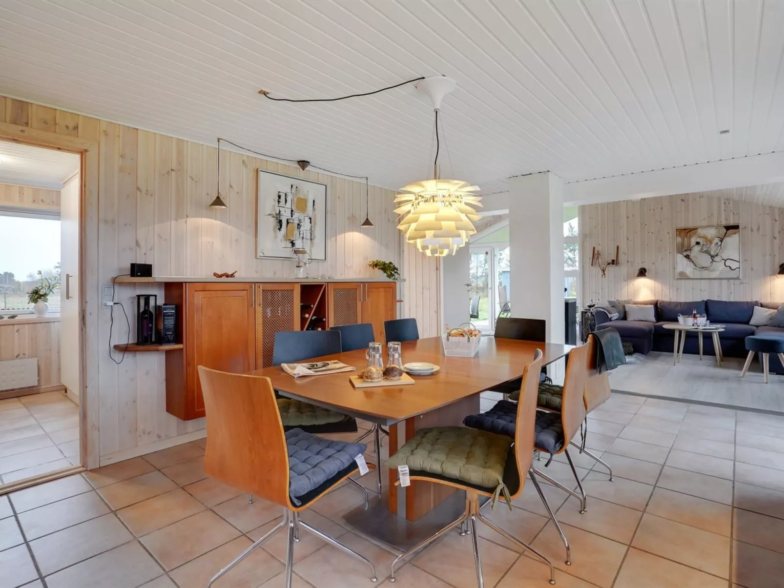 "Erna" - 400m from the sea