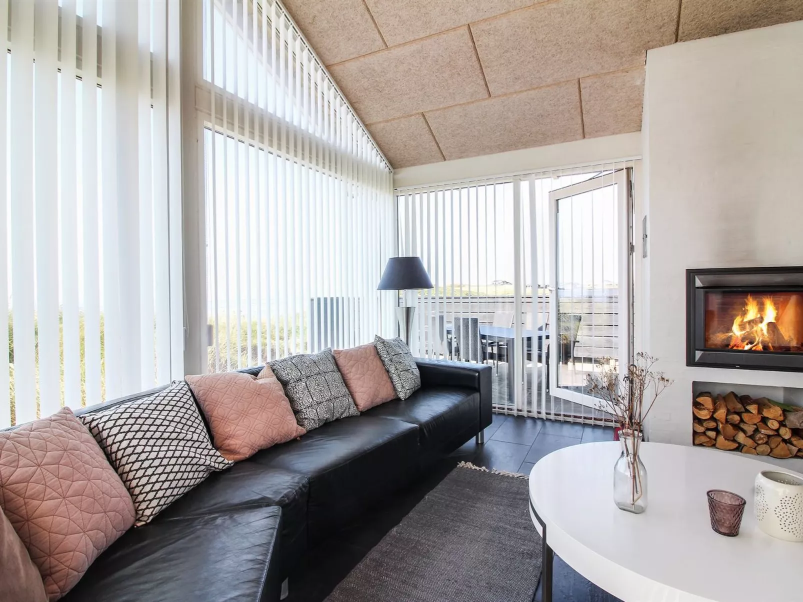 "Antonie" - 95m from the sea-Binnen
