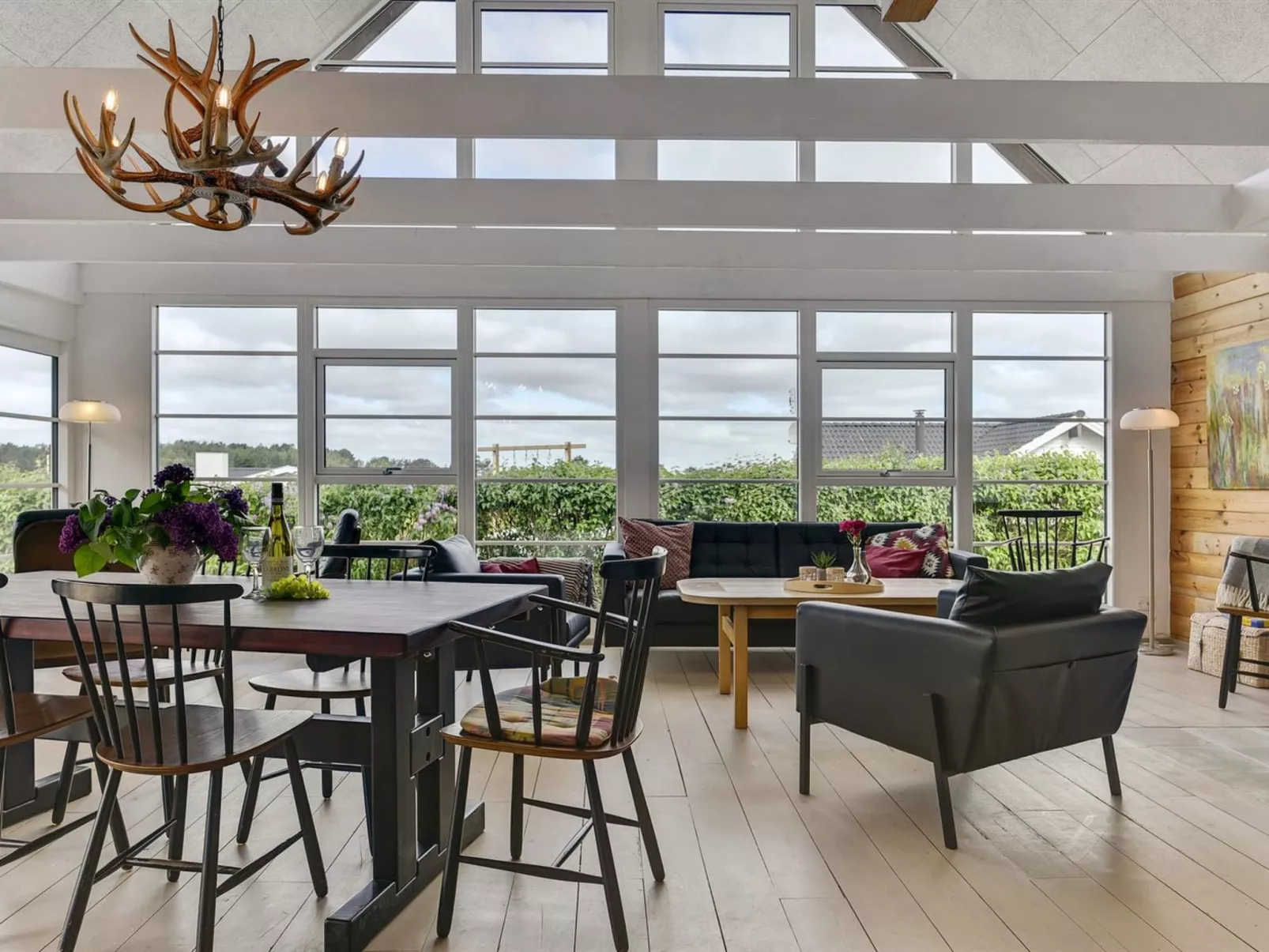 "Ginnie" - 300m from the sea-Binnen