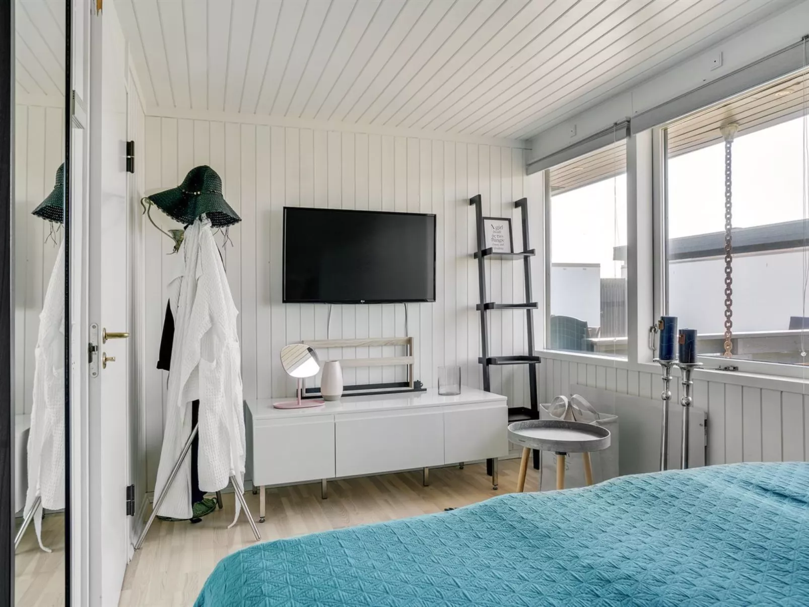 "Tarvo" - 400m from the sea-Binnen