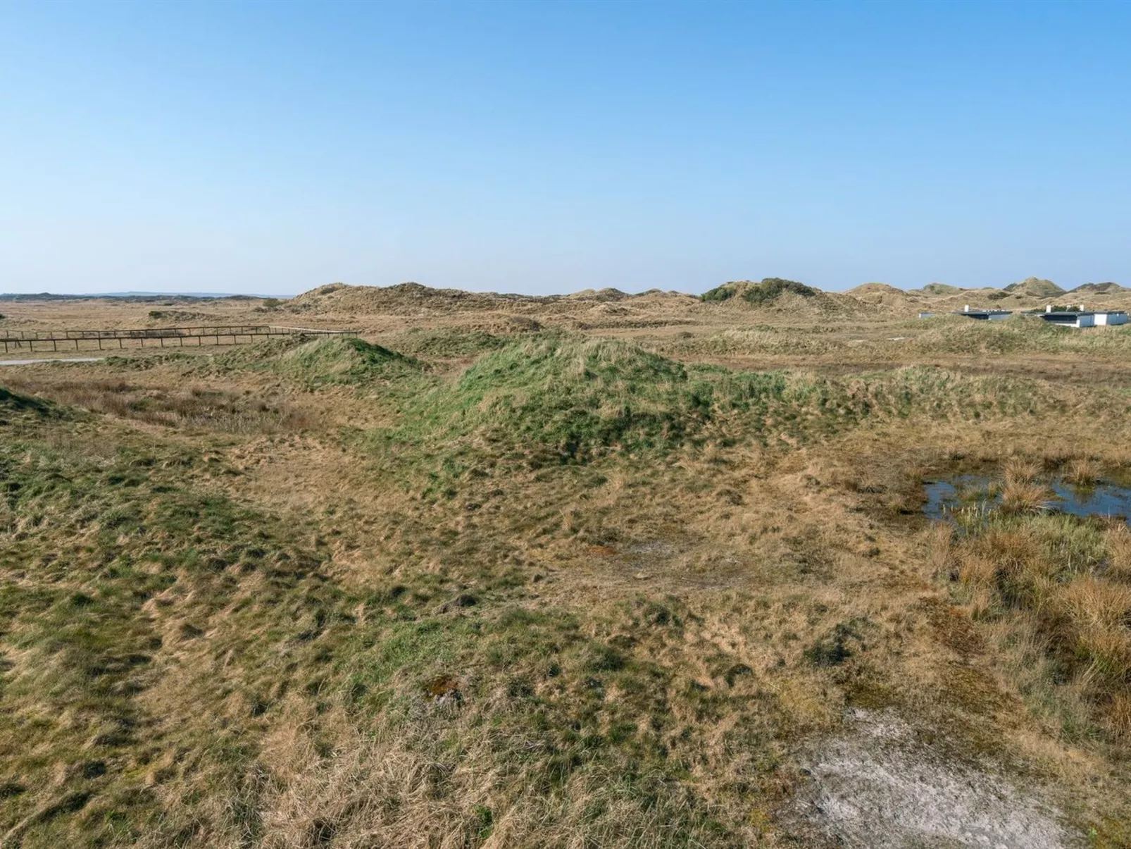 "Tarvo" - 400m from the sea-Buiten