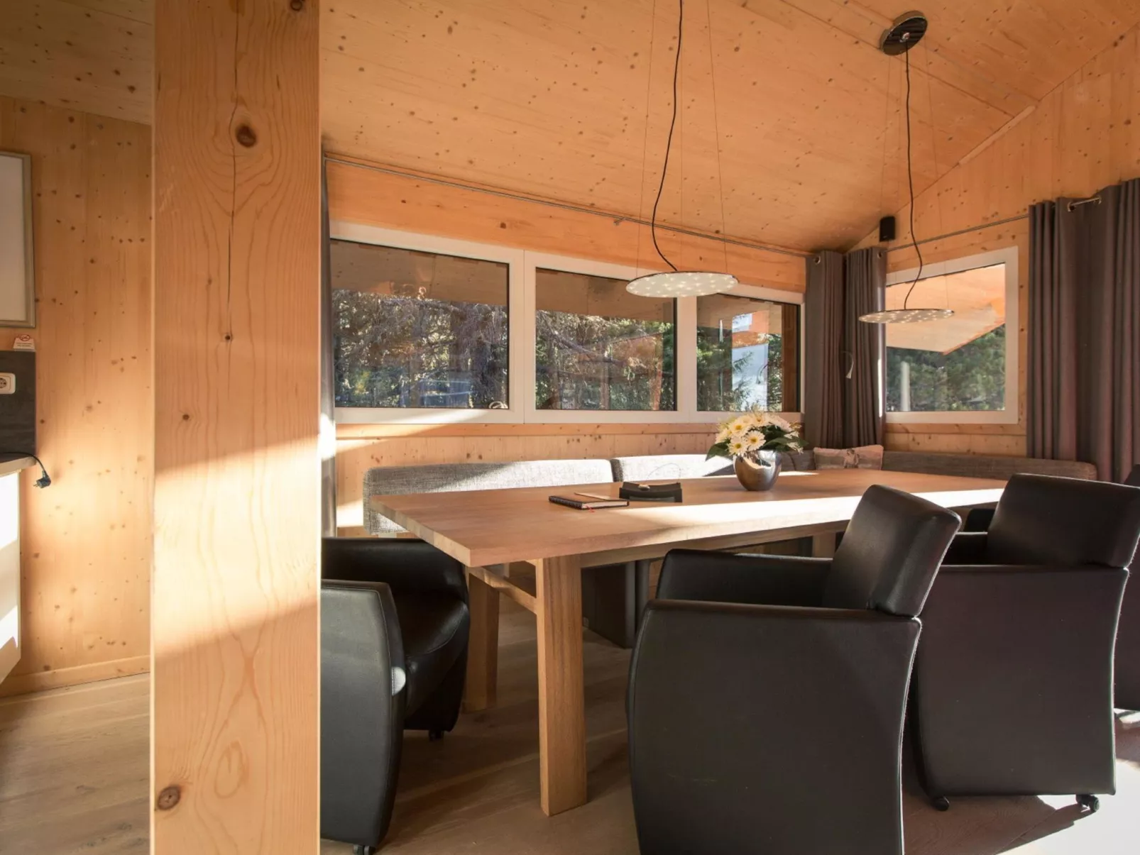 # 6 mit IR-Sauna und Sprudelwanne Innen-Binnen