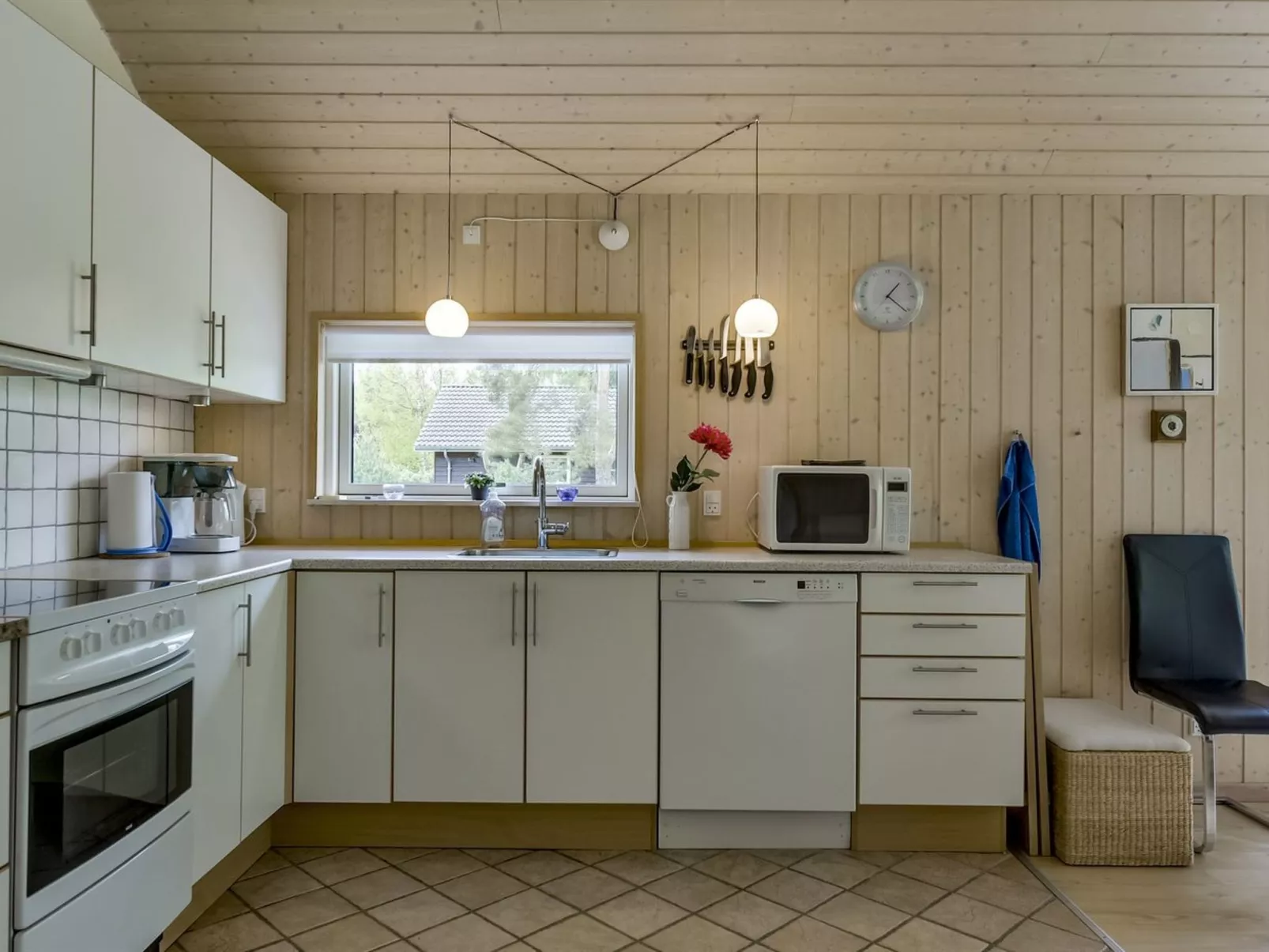 "Heraldina" - 800m from the sea-Binnen
