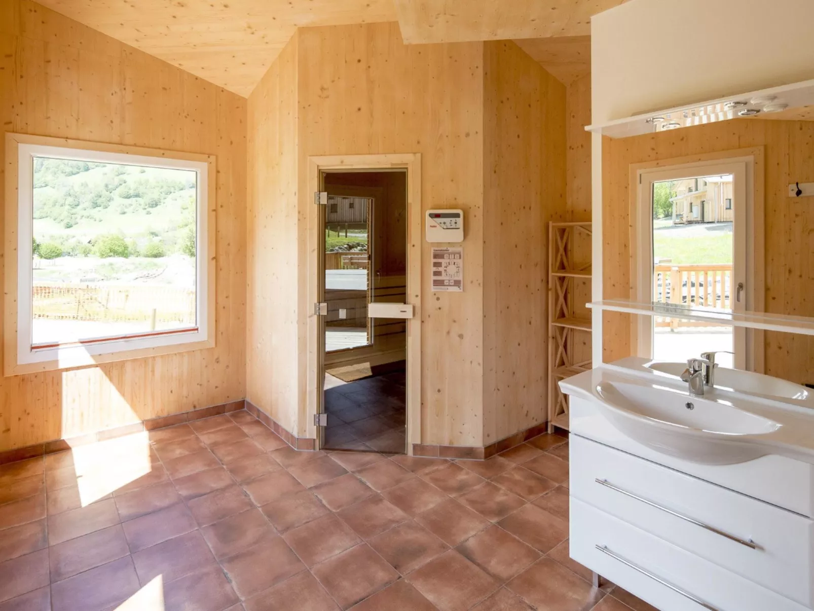 Chalet 4 Schlafzimmern, Sauna & SwimSPA