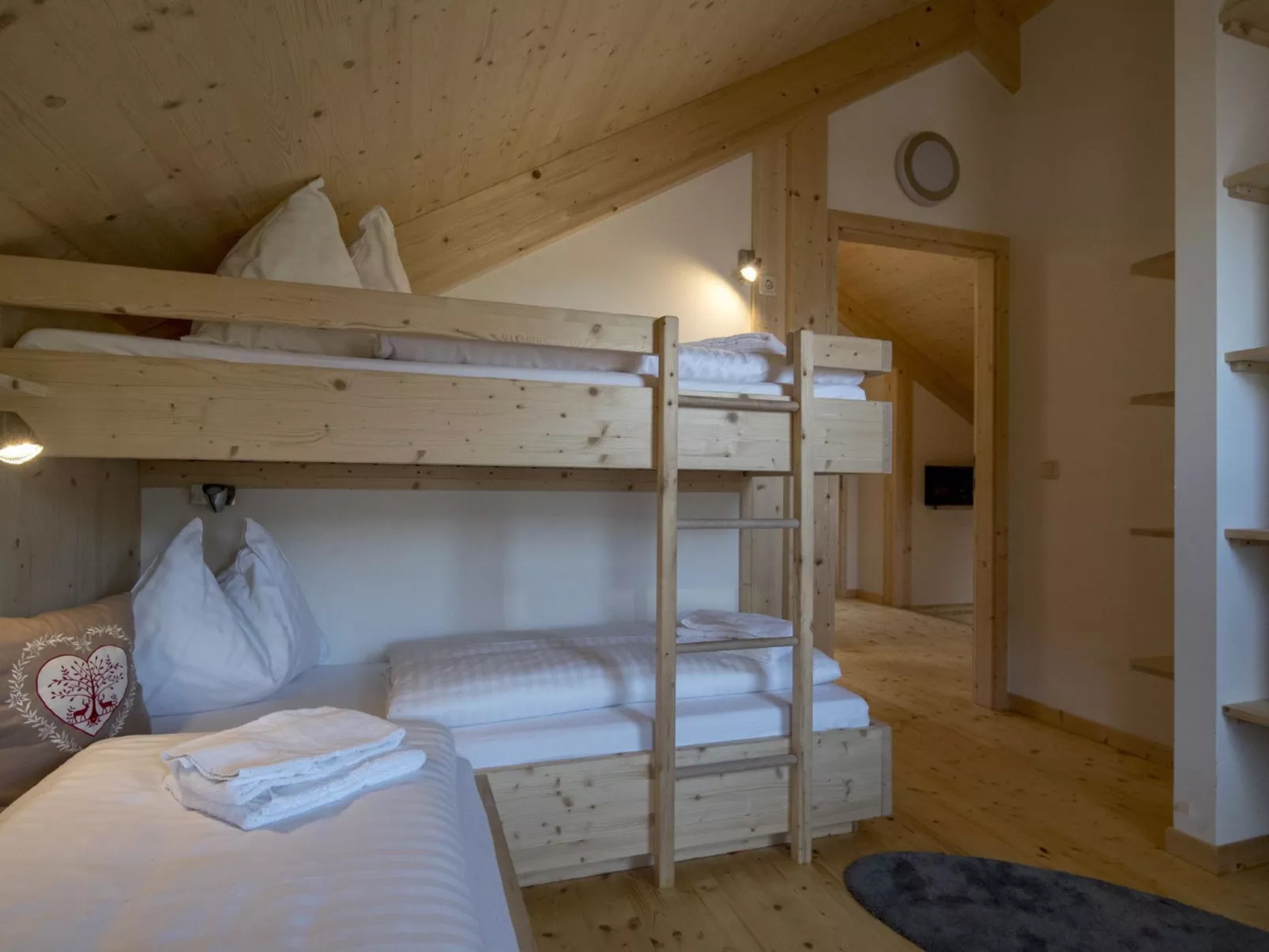 Chalet 4 Schlafzimmern, Sauna & SwimSPA-Binnen