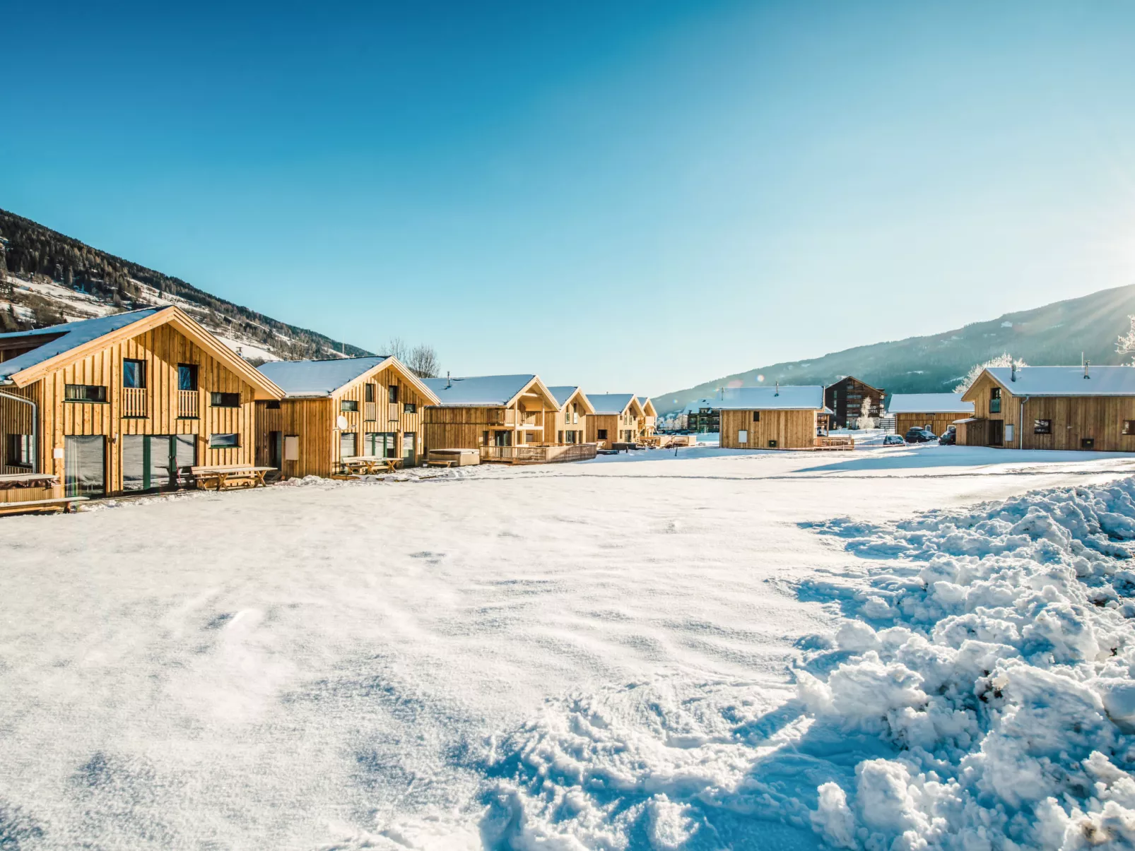 Chalet 4 Schlafzimmern, Sauna & SwimSPA-Buiten