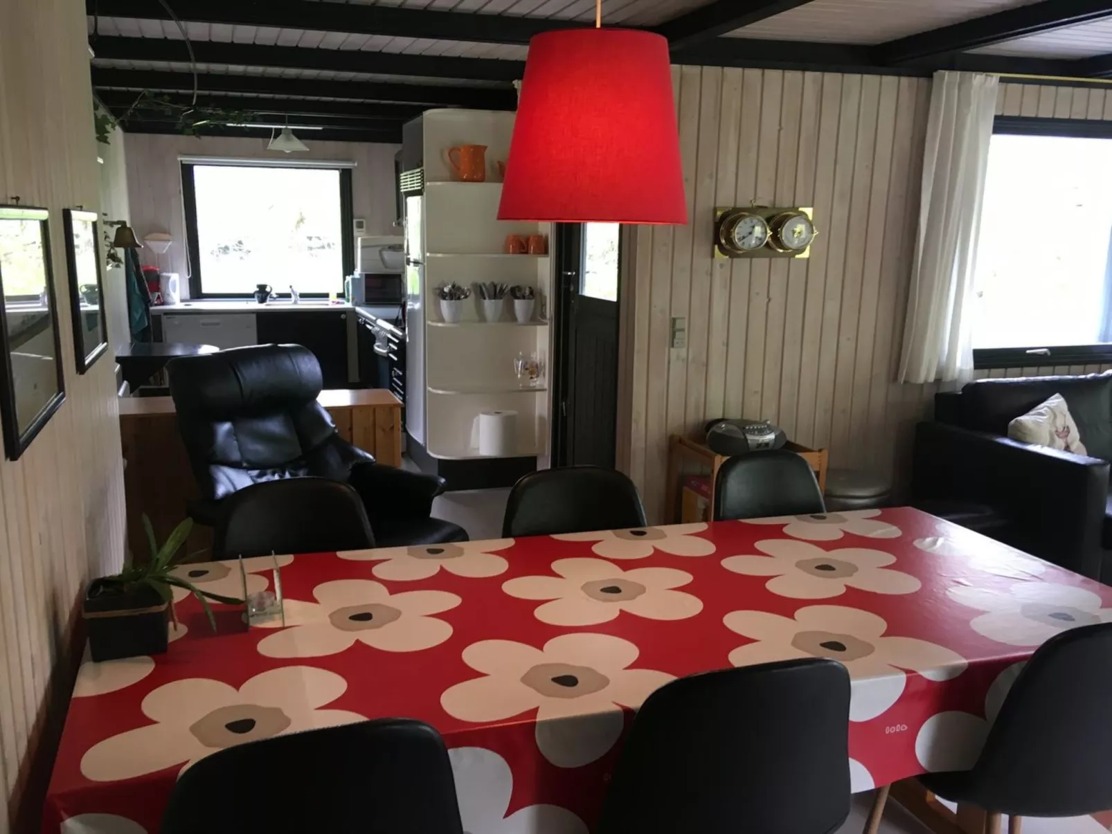 "Any" - 11km from the sea-Binnen