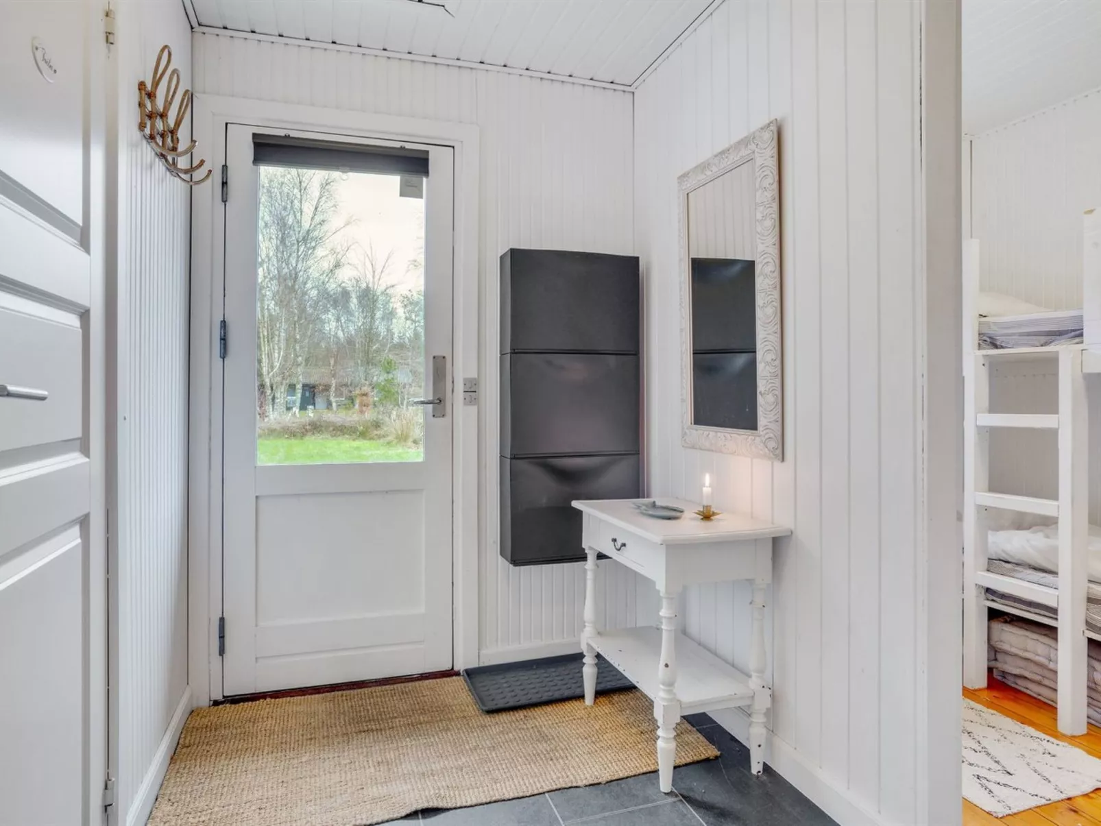 "Sadie" - 1.3km from the sea-Binnen