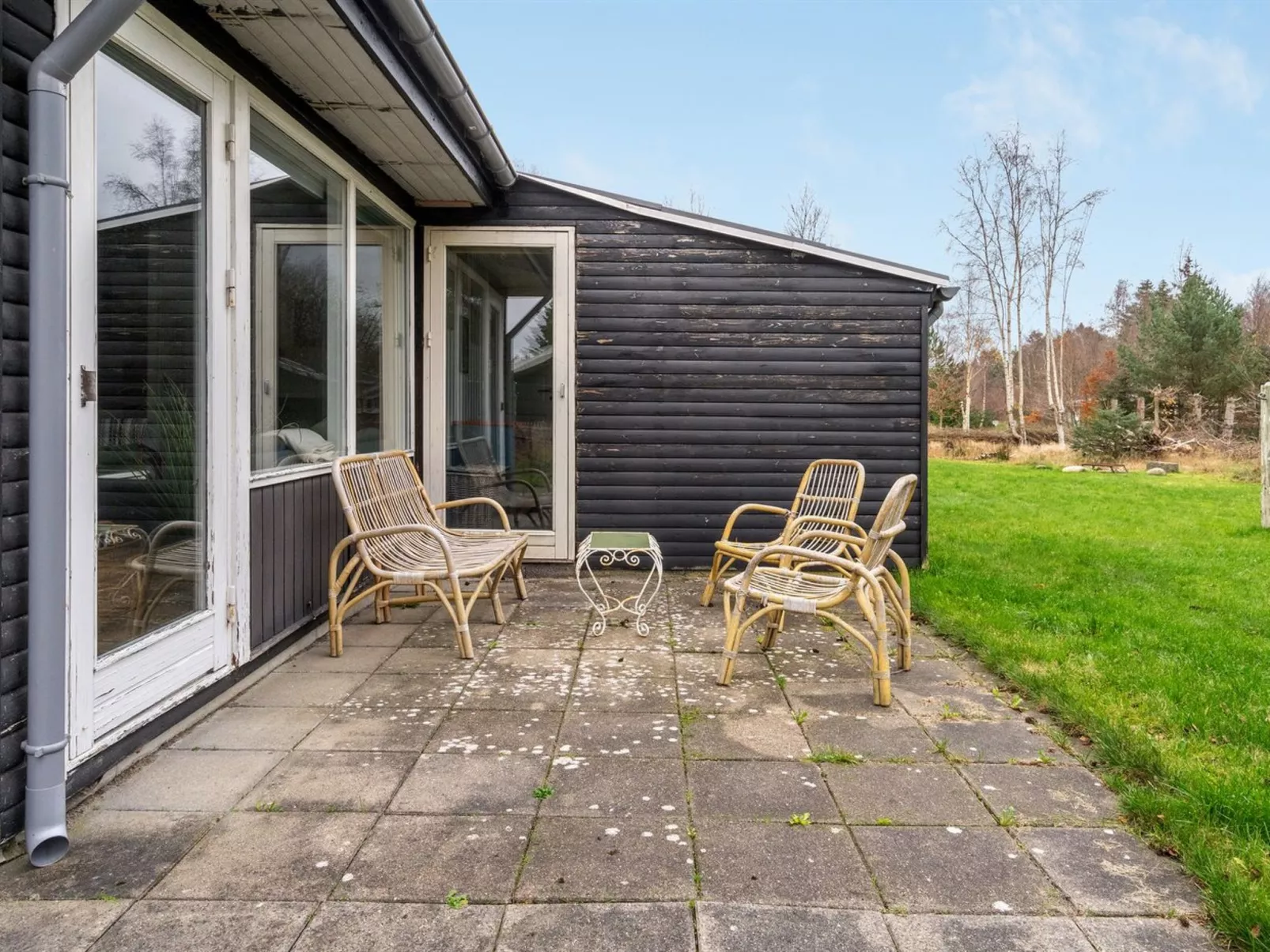"Sadie" - 1.3km from the sea-Buiten