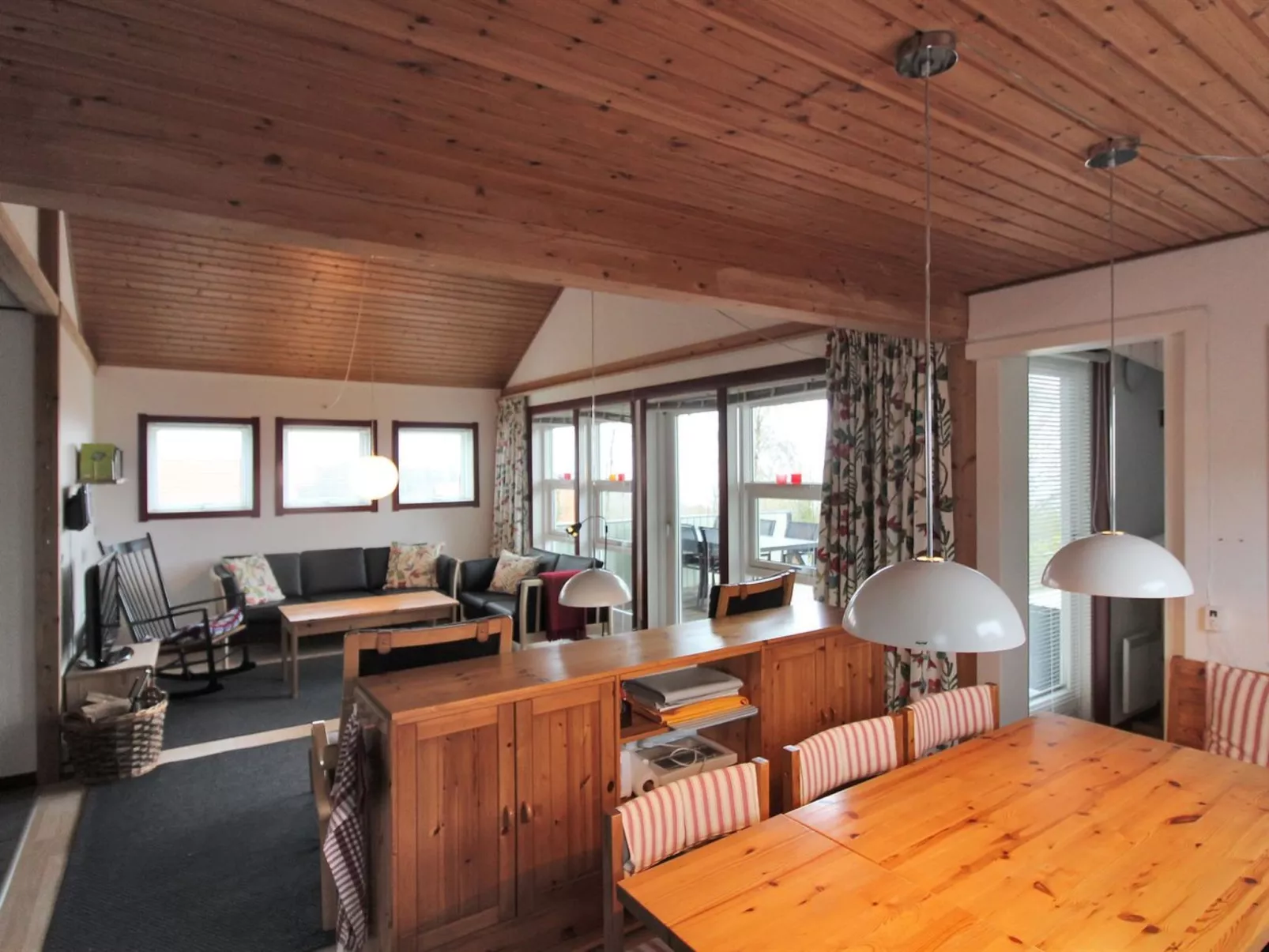 "Mauritz" - 300m from the sea-Binnen