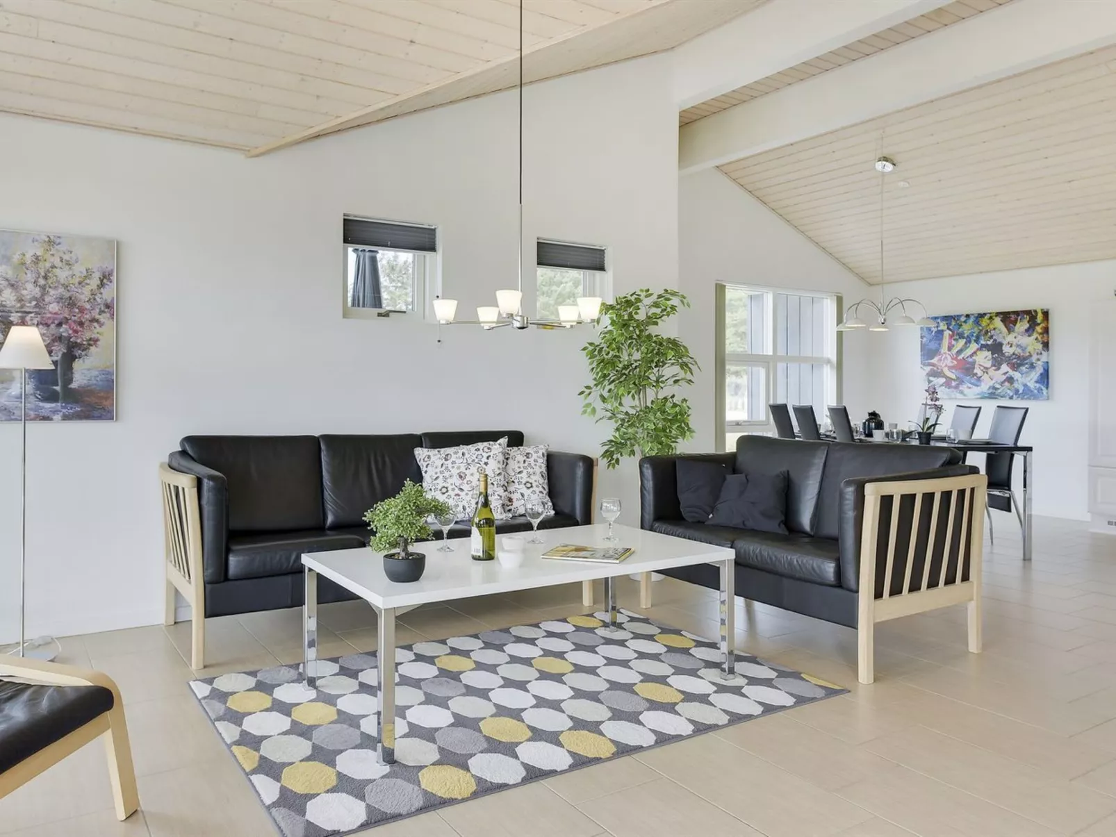 "Tessie" - 1.2km from the sea-Binnen