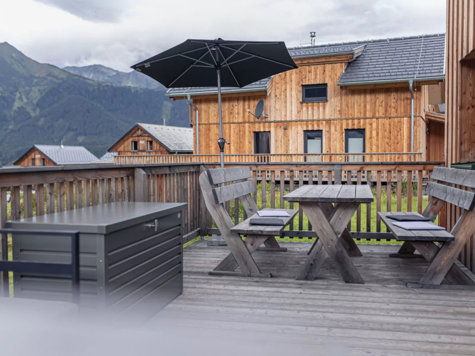 Superior #2 mit IR-Sauna & Sprudelbad-Buiten