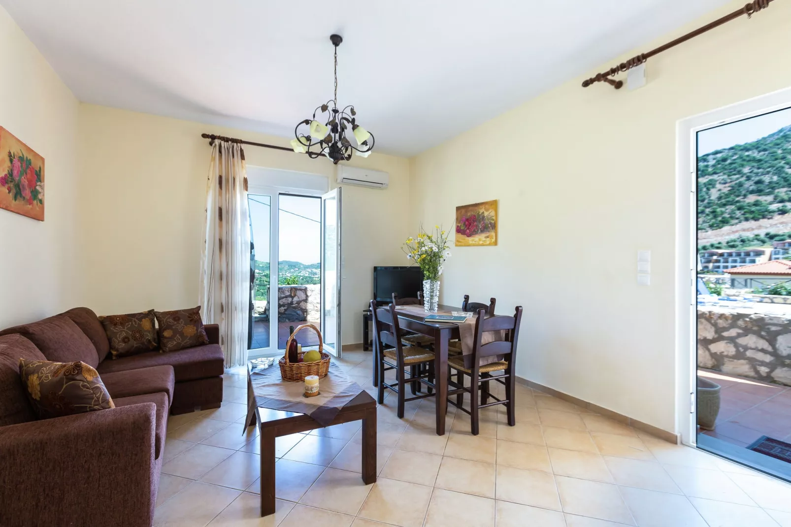 Bali Villas for groups up to 28 persons-Woonkamer