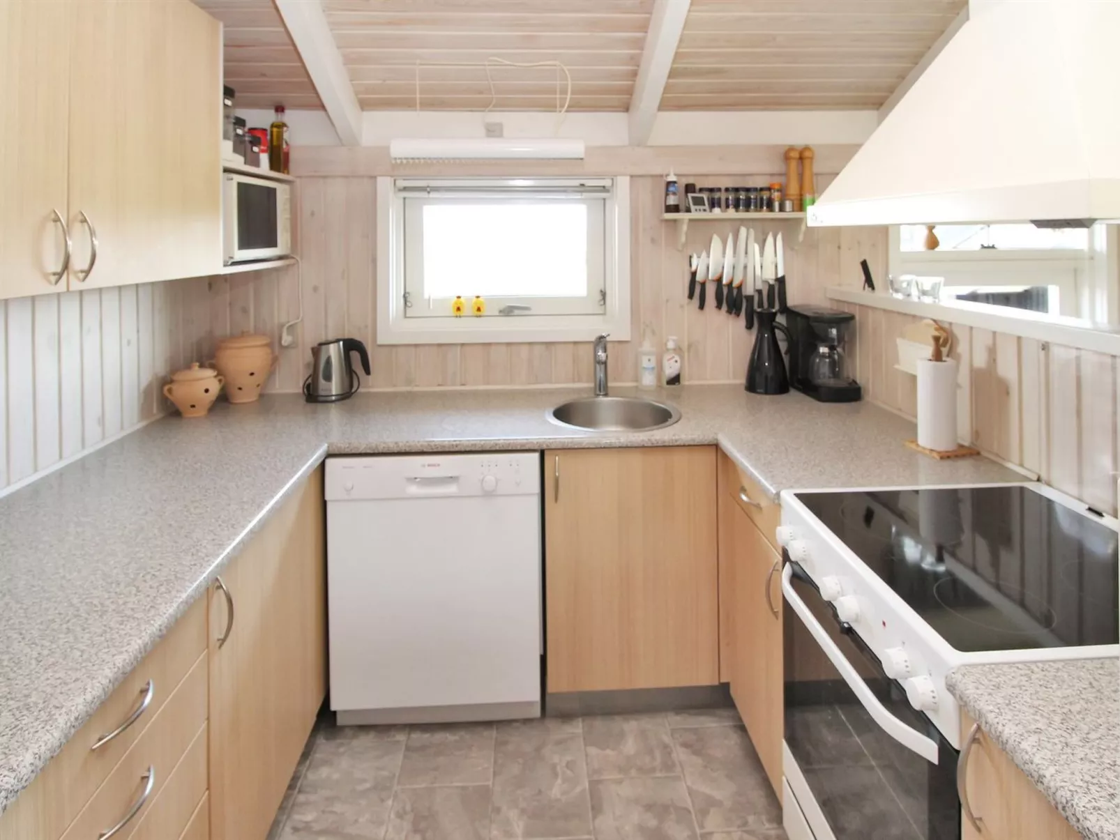 "Sina" - 300m from the sea-Binnen