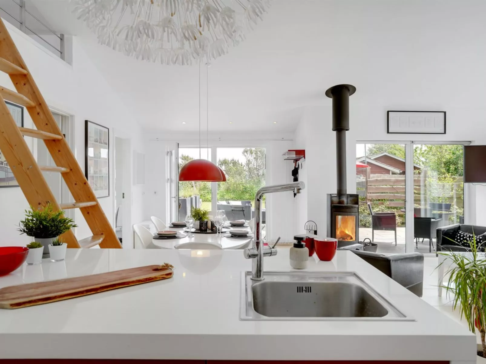 "Biorn" - 70m from the sea-Buiten