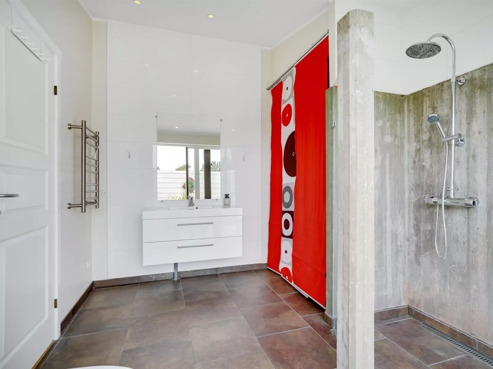 "Biorn" - 70m from the sea-Binnen