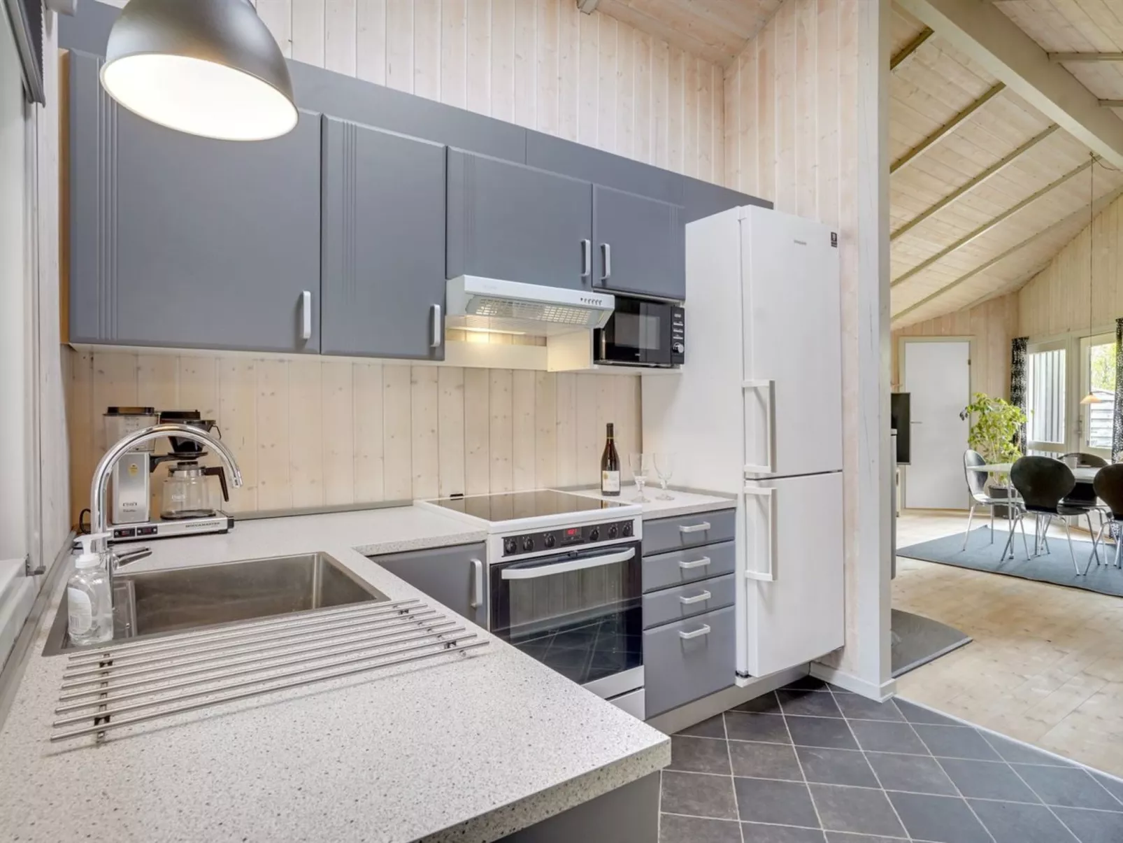 "Hithin" - 800m from the sea-Binnen