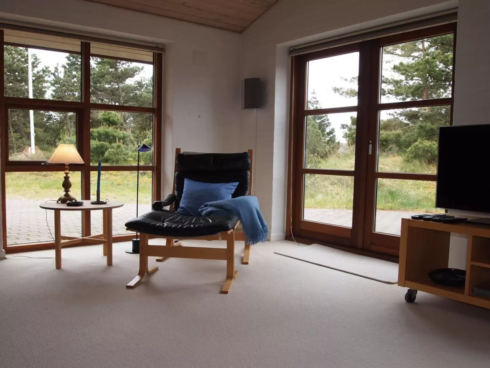 "Thormar" - 1.5km from the sea-Binnen